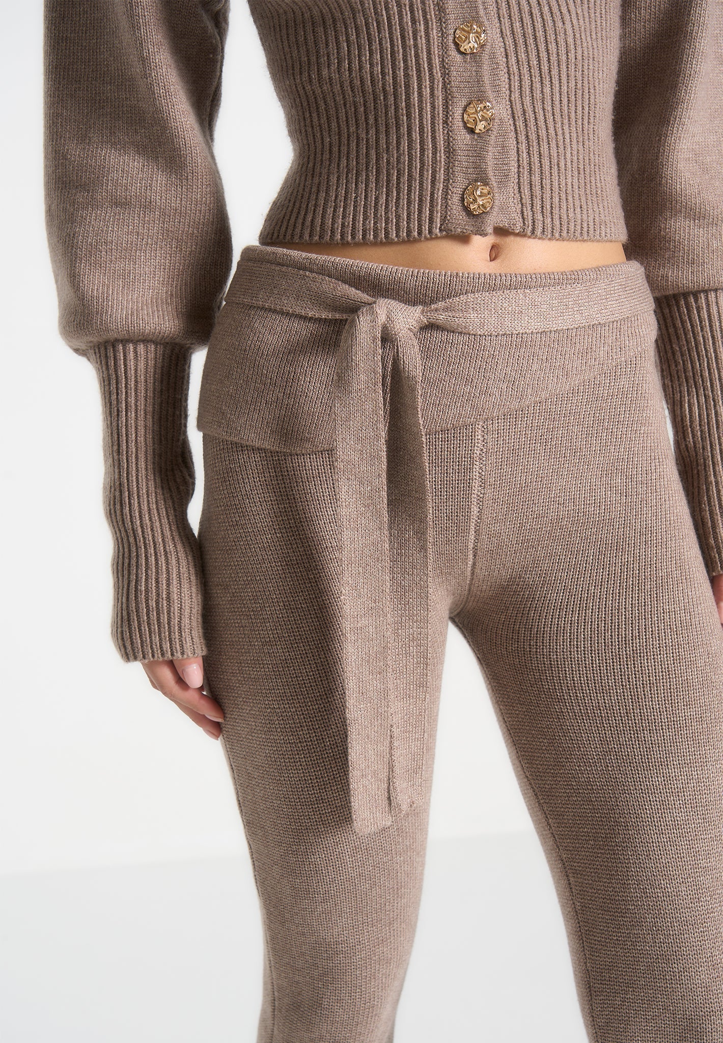 Gestrickte Fit & Flare-Leggings mit Gürtel - Taupe