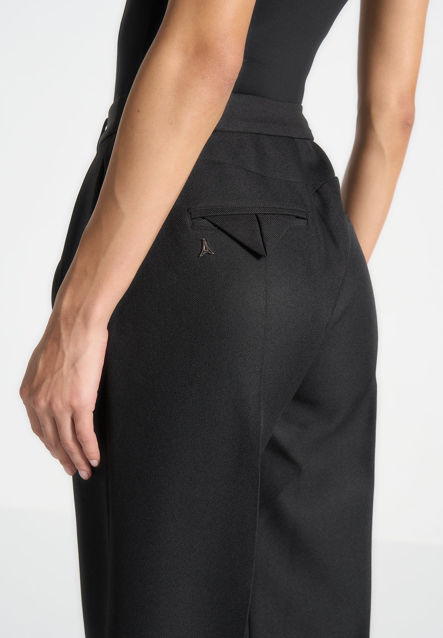 Maßgeschneiderte Hose mit Doppelfalten - Schwarz