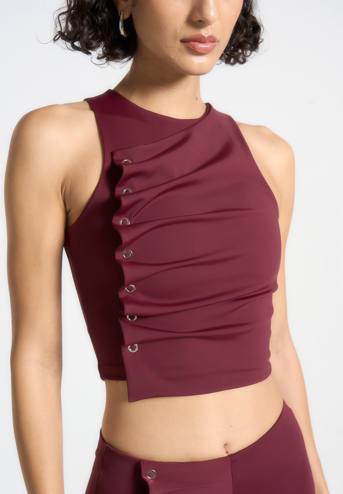 Racer-Top mit Ösendetail - Weinrot
