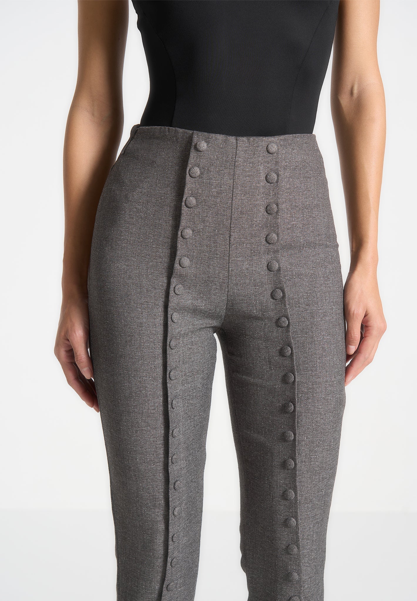 Maßgeschneiderte Hose mit Knopfdetail - Dunkelgrau