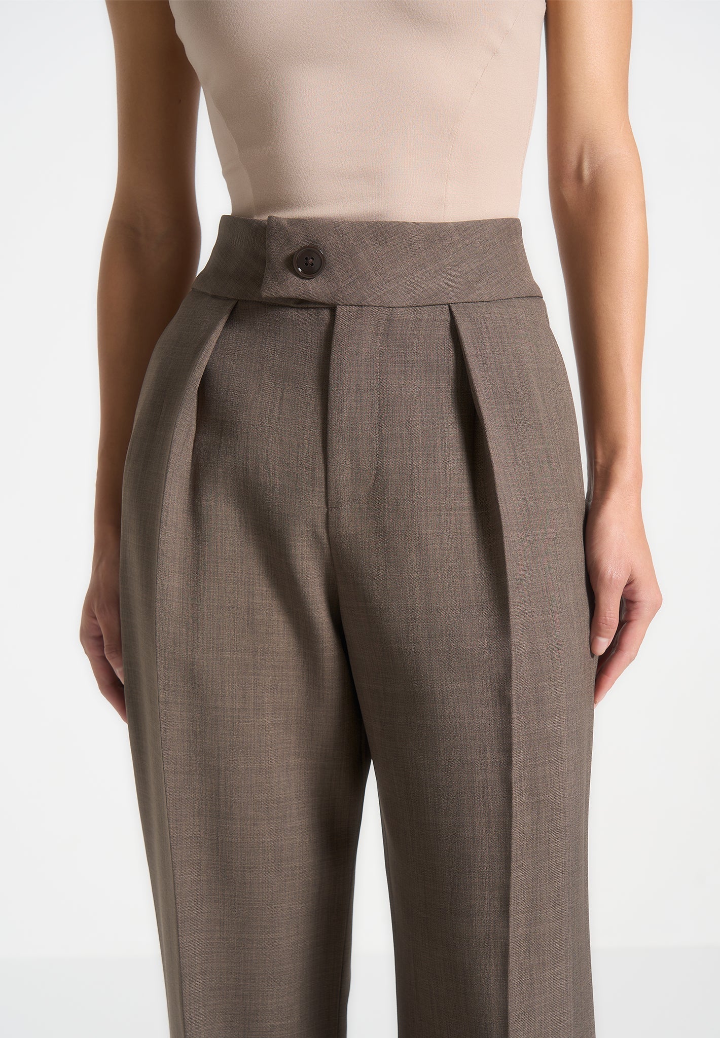Maßgeschneiderte Hose mit hoher Taille - Dunkeltaupe