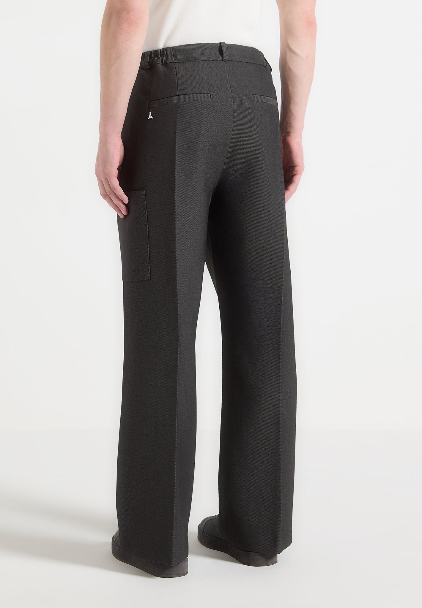 Weite Bundfaltenhose mit Taschen - Grau