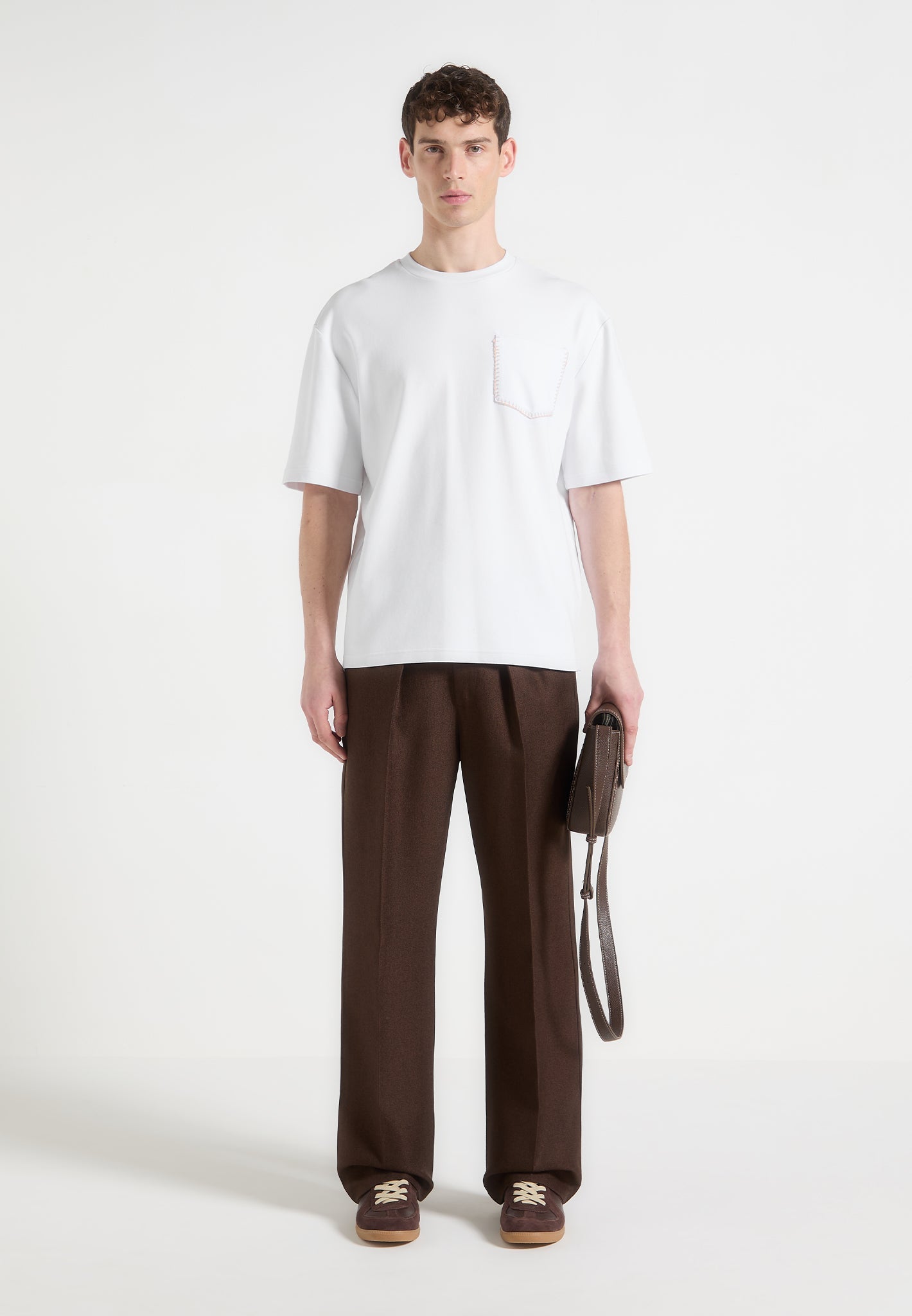T-Shirt mit Überwendlingsstich-Tasche - Weiß