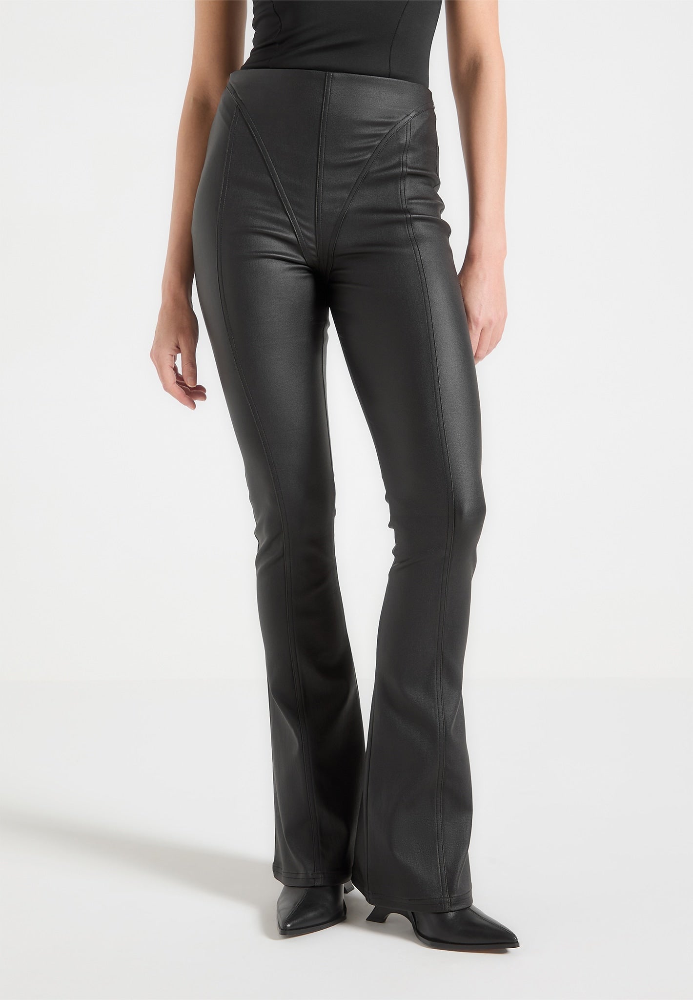 Fit-and-Flare-Leggings mit Wachseffekt - Schwarz