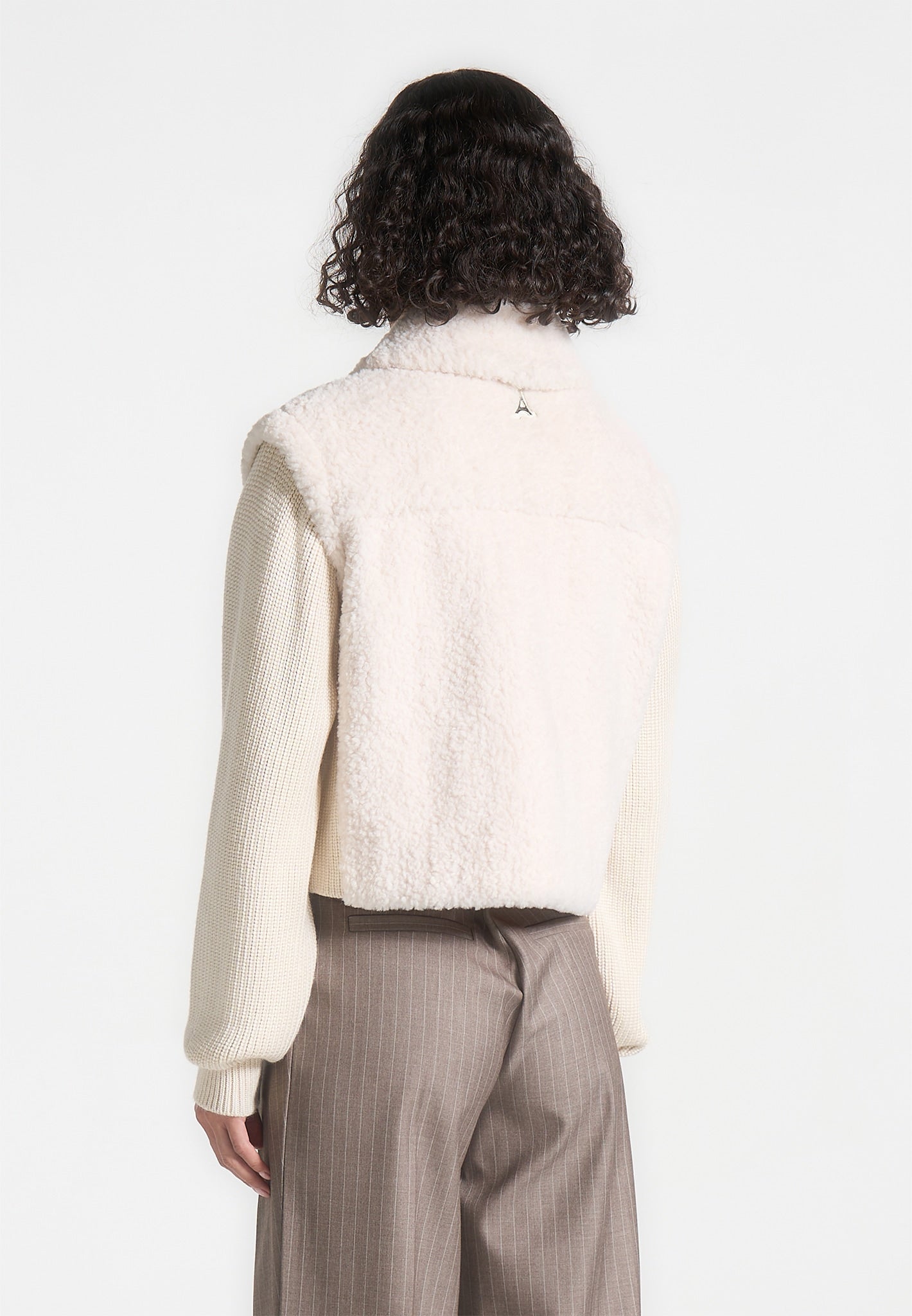 Plüschjacke mit Strickärmeln - Creme