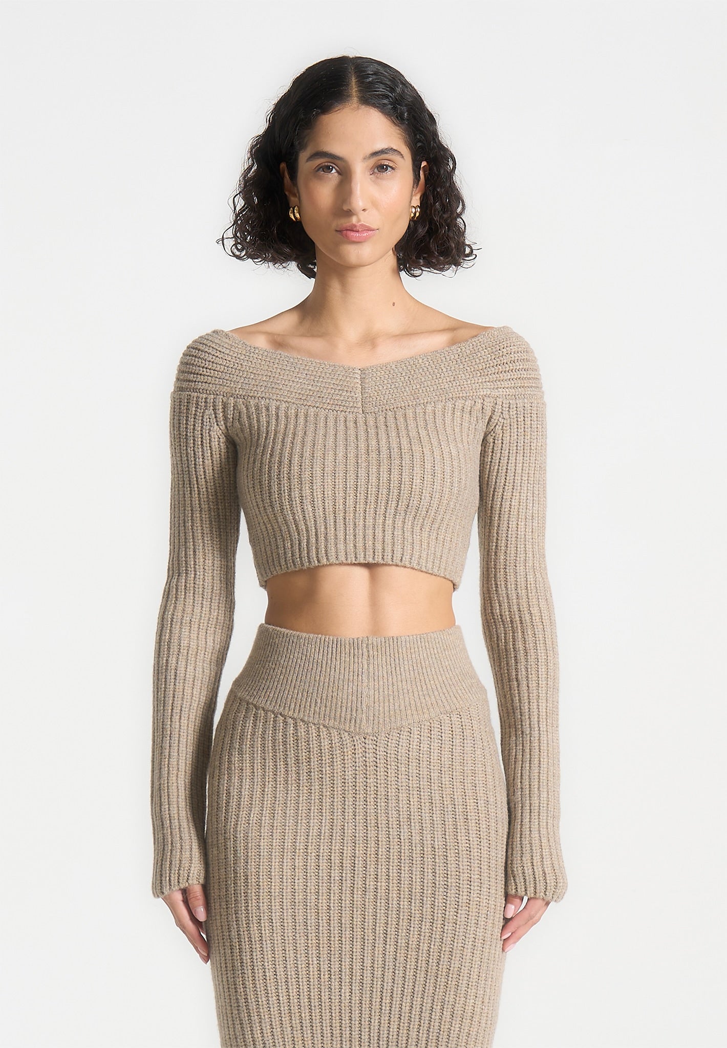 Schulterfreies Strick-Crop-Top - Beigemeliert