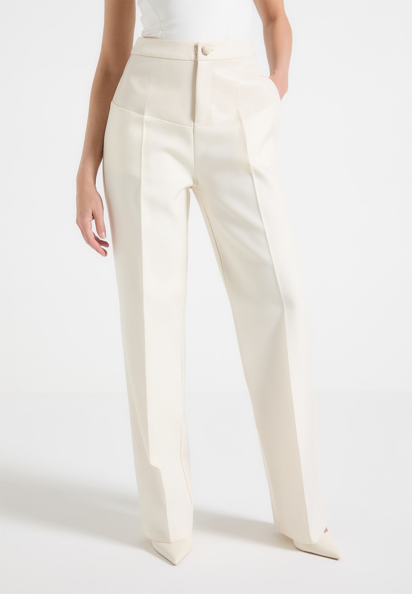 Maßgeschneiderte Hose mit Ledereinsätzen - Creme