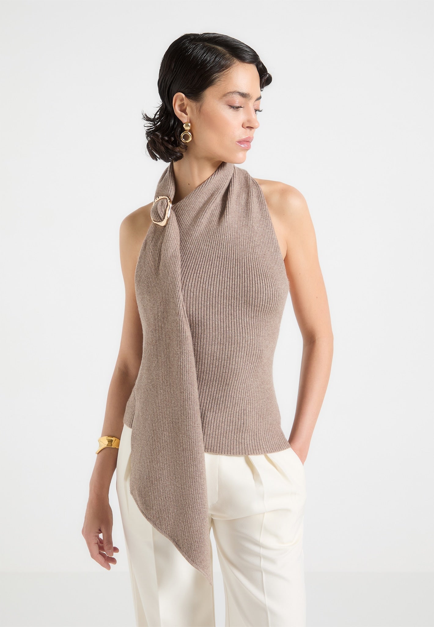 Gestricktes drapiertes Neckholder-Top - Taupe