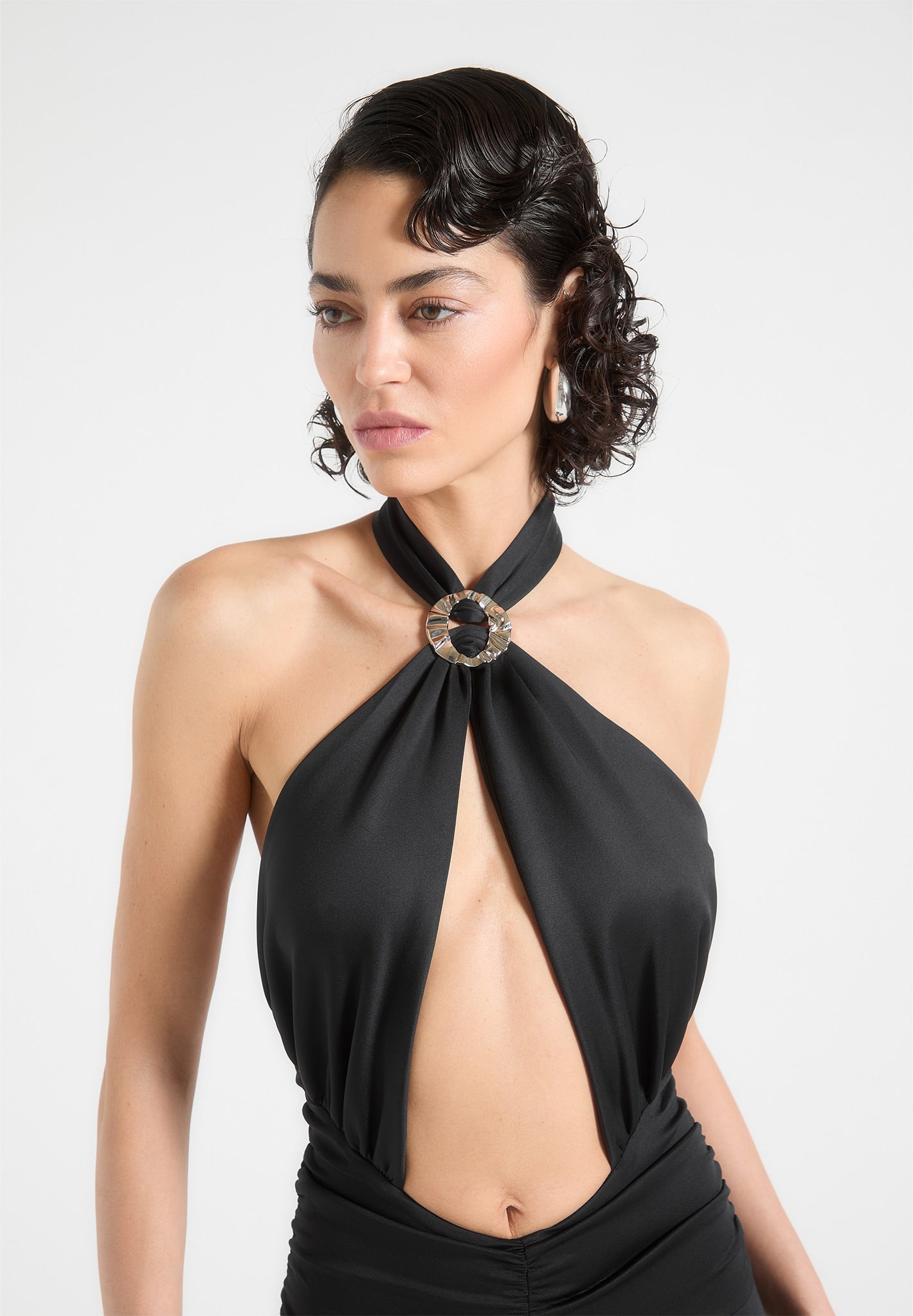 Jumpsuit mit Neckholder und Raffung - Schwarz