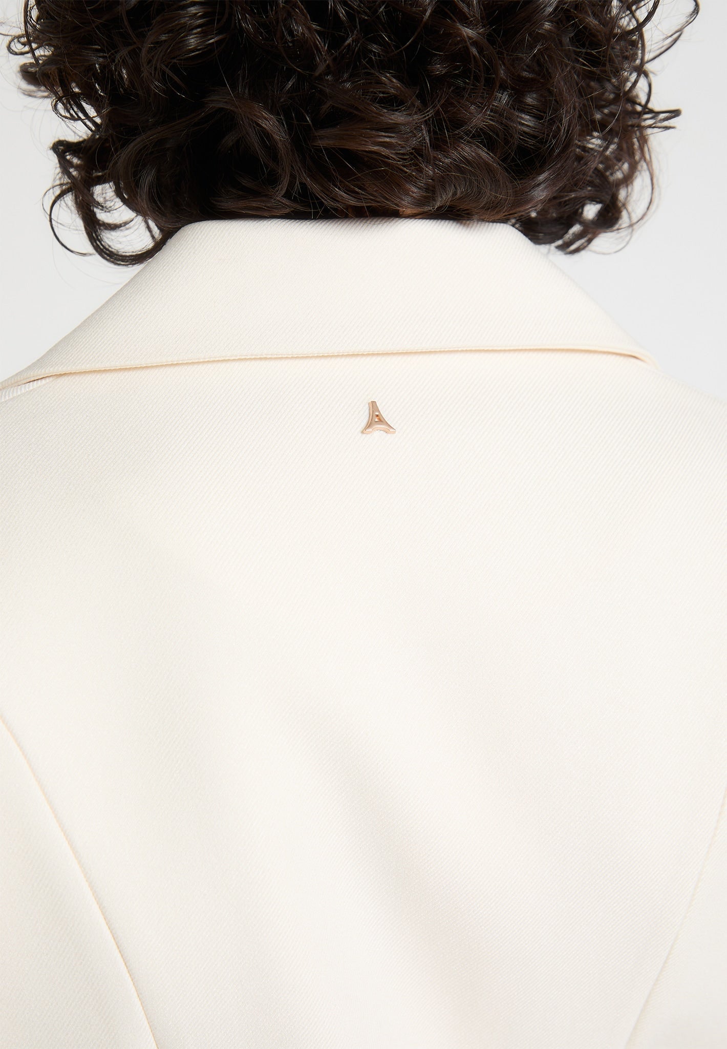 Blazer mit weiten Schultern und Cinch-Taille - Creme
