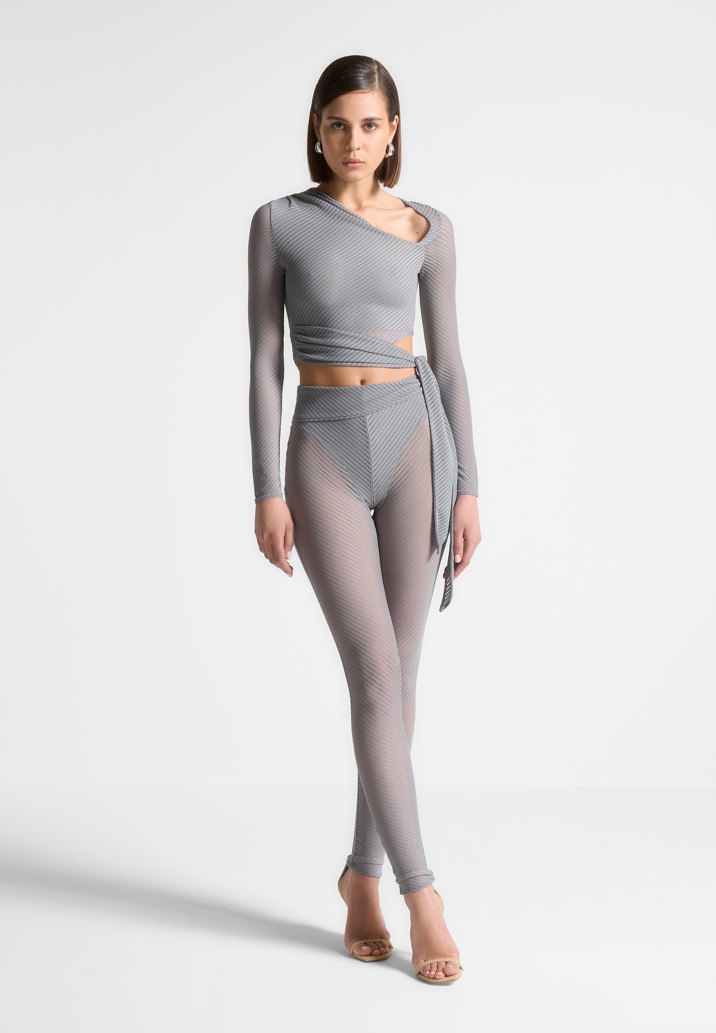 Geripptes, transparentes Top mit Schleife – Grau