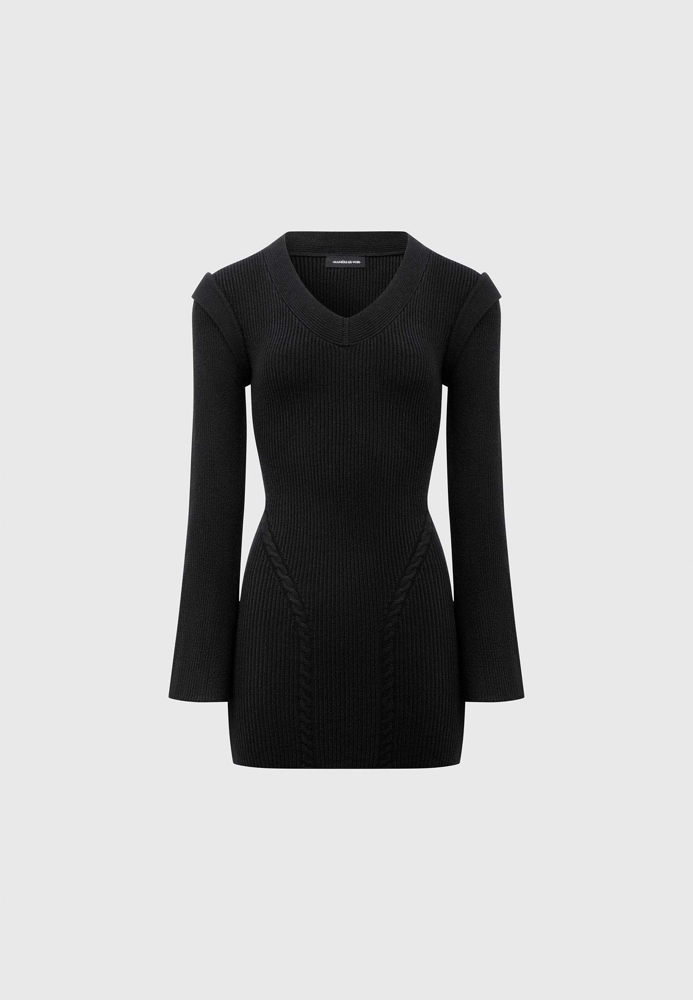Strick-Minikleid mit weiten Schultern und Kontur - Schwarz