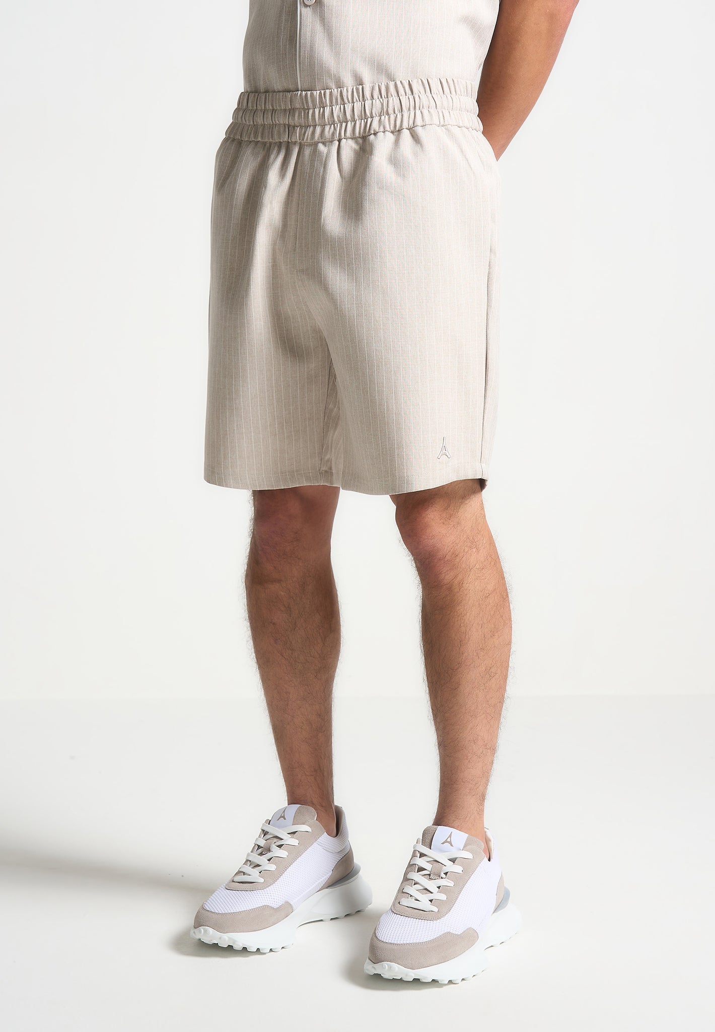 Nadelstreifen-Shorts - Beige