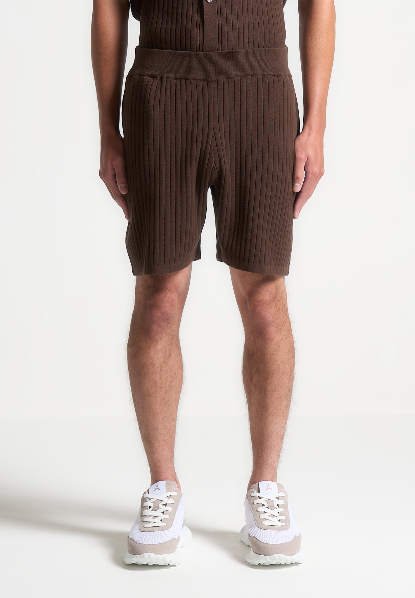 Shorts aus Rippstrick - Braun