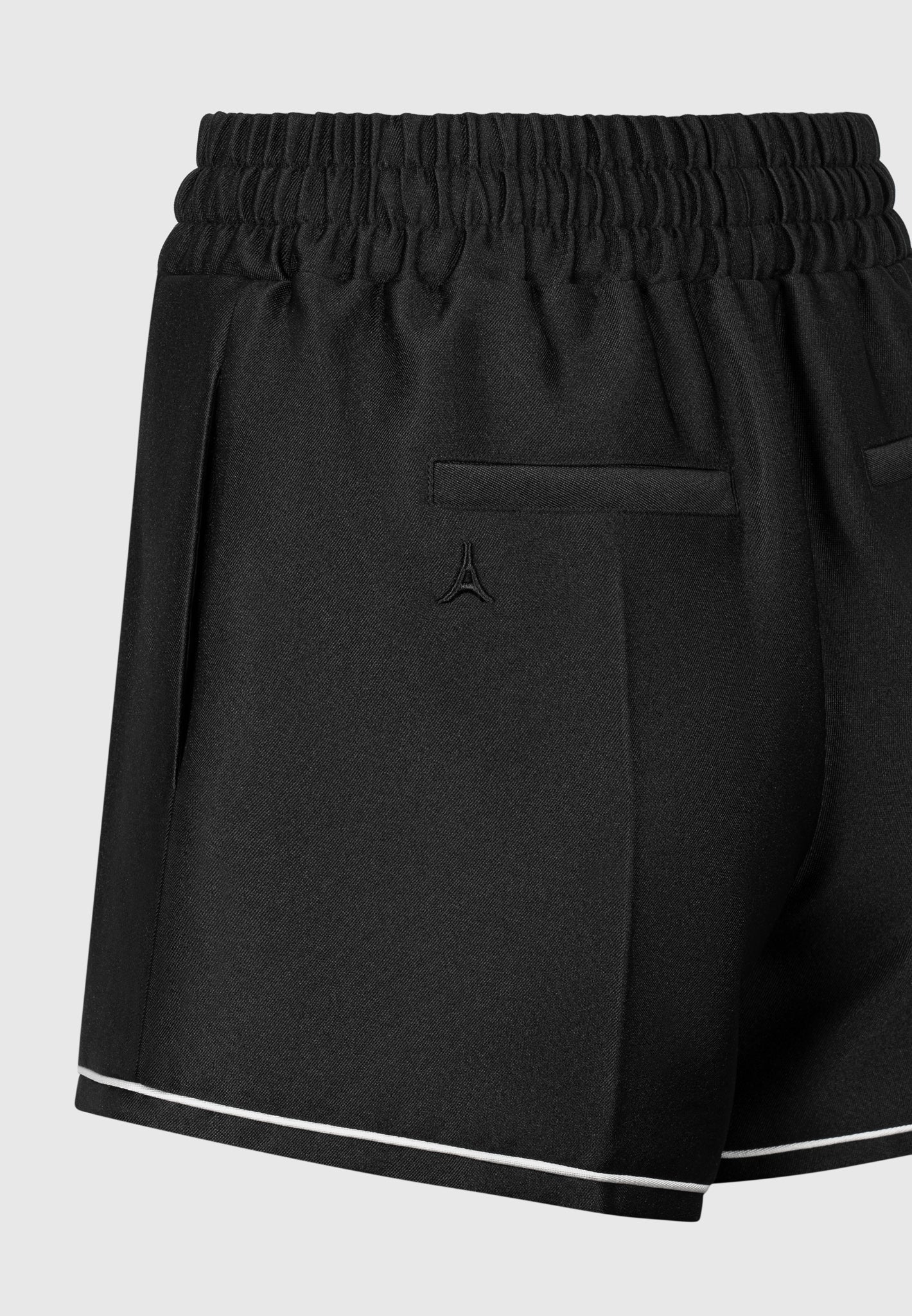 Satin-Shorts mit Paspelierung - Schwarz