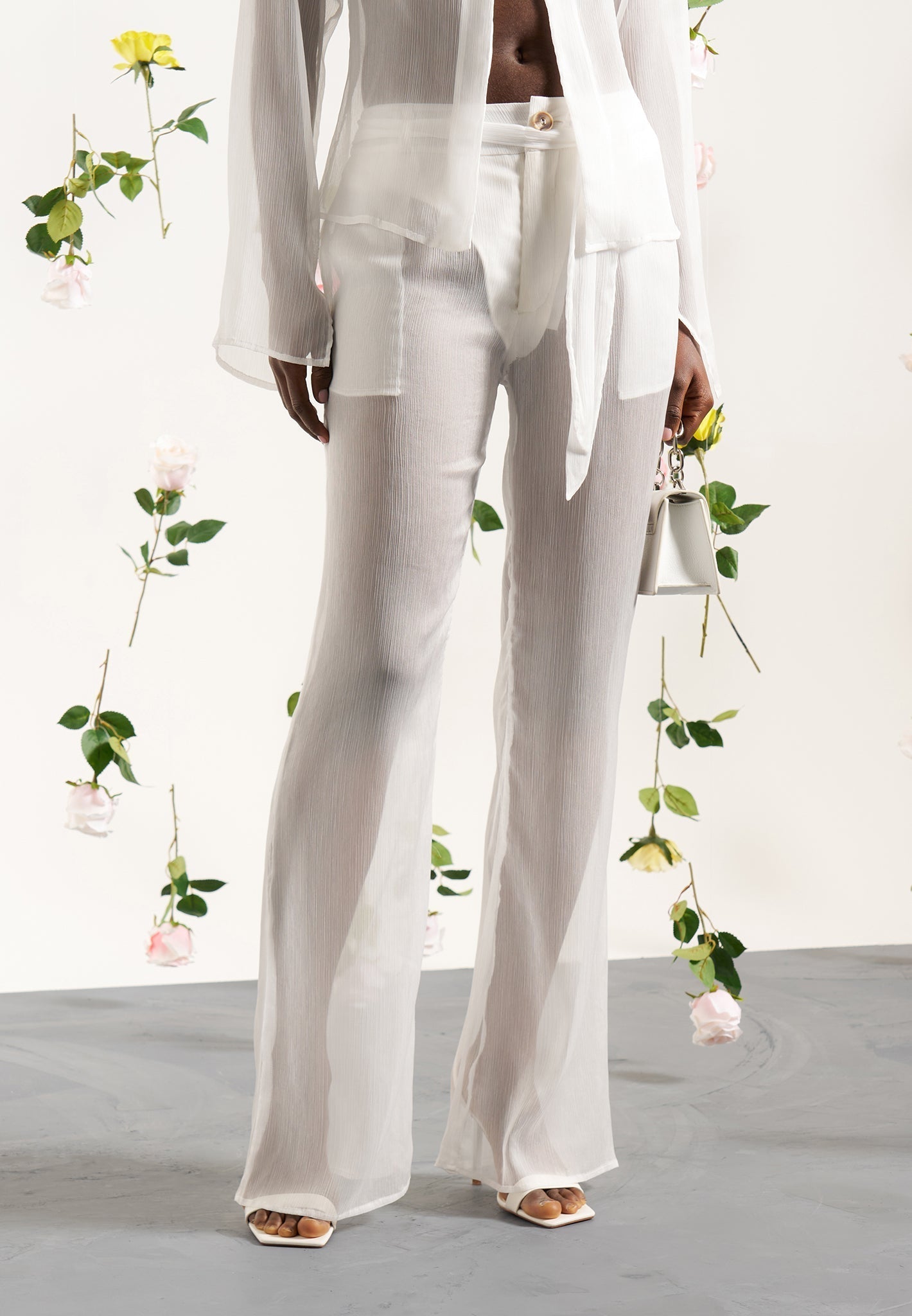 Transparente Hose mit Gürtel - Weiß