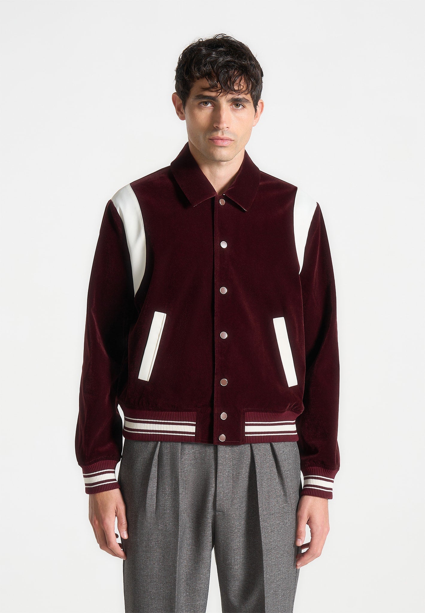 Collegejacke aus Samt und Satin - Weinrot