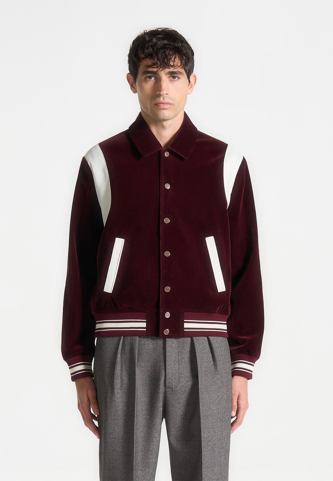 Collegejacke aus Samt und Satin - Weinrot