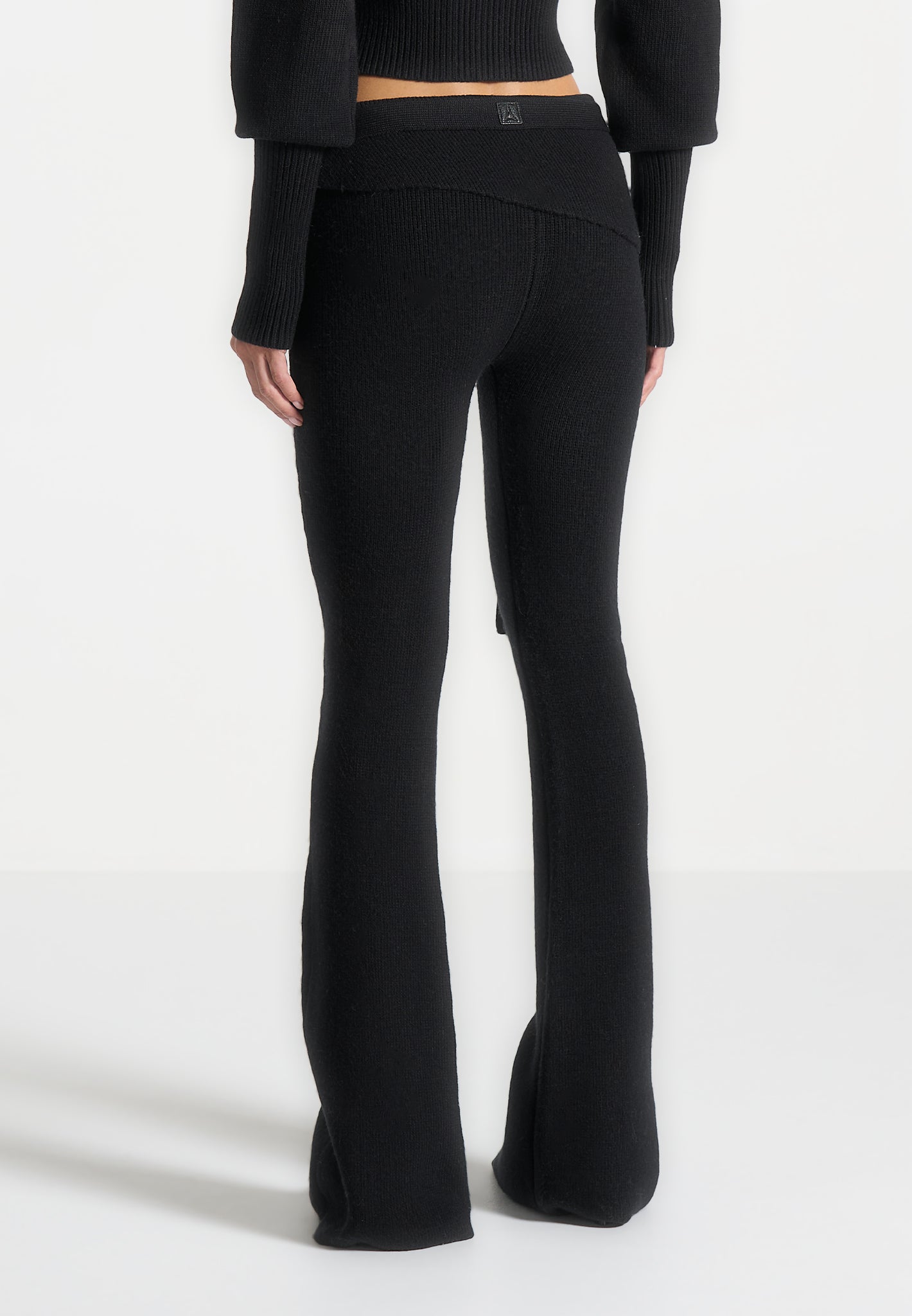 Gestrickte Fit &amp; Flare-Leggings mit Gürtel - Schwarz