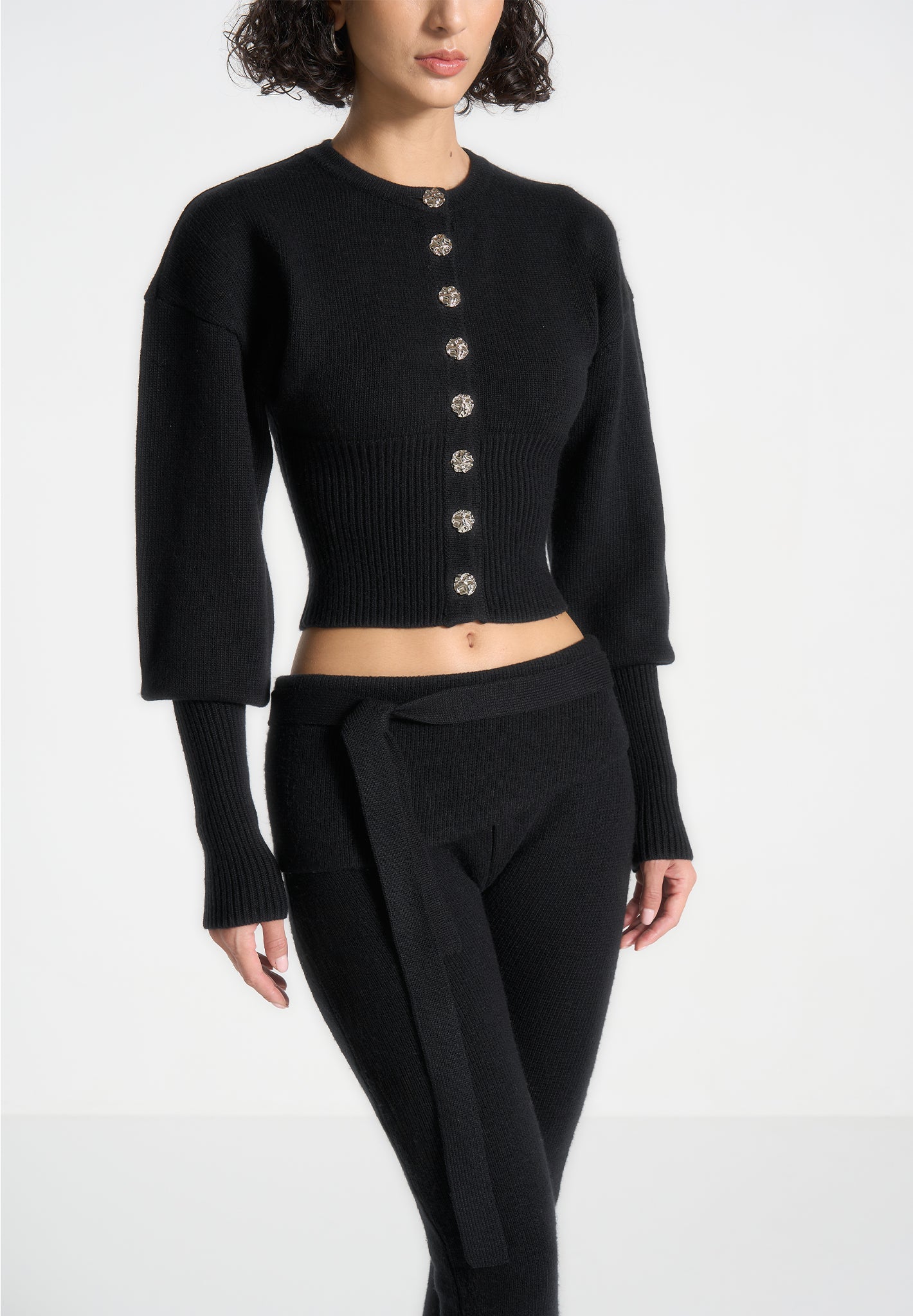 Gestrickter Cardigan mit Cinch-Taille - Schwarz