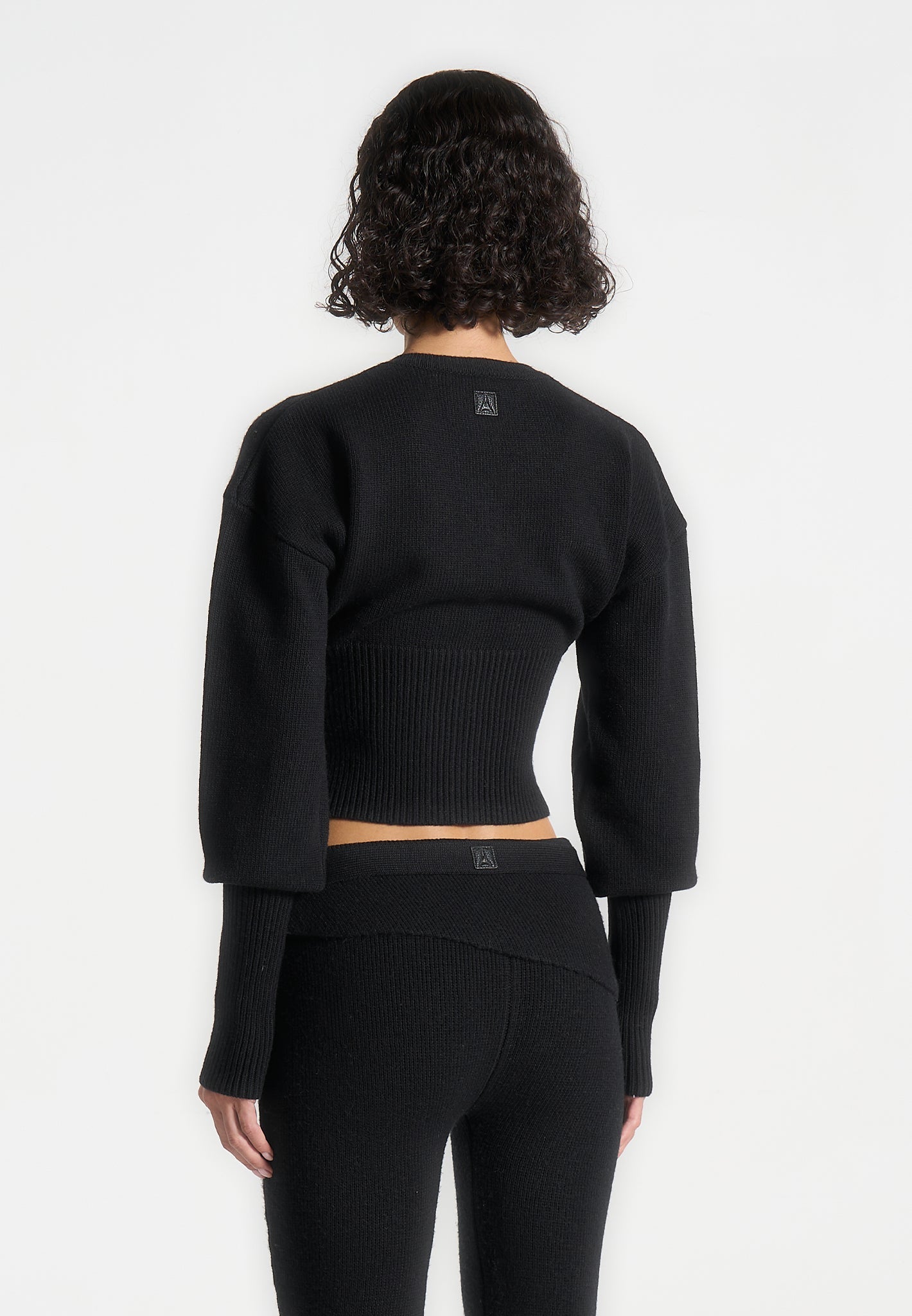 Gestrickter Cardigan mit Cinch-Taille - Schwarz