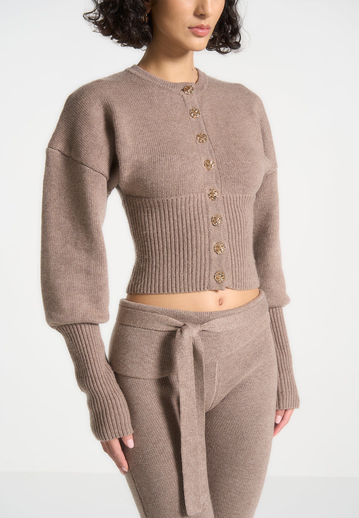 Gestrickter Cardigan mit Cinch-Taille - Taupe