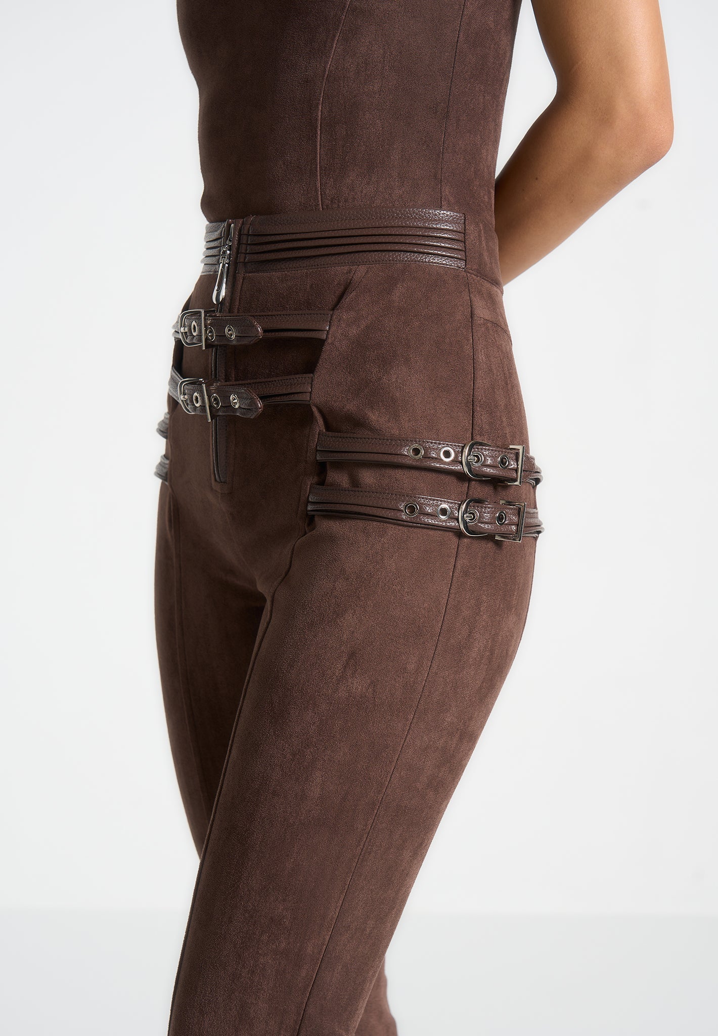 Leggings aus Wildleder mit Schnallendetail - Braun