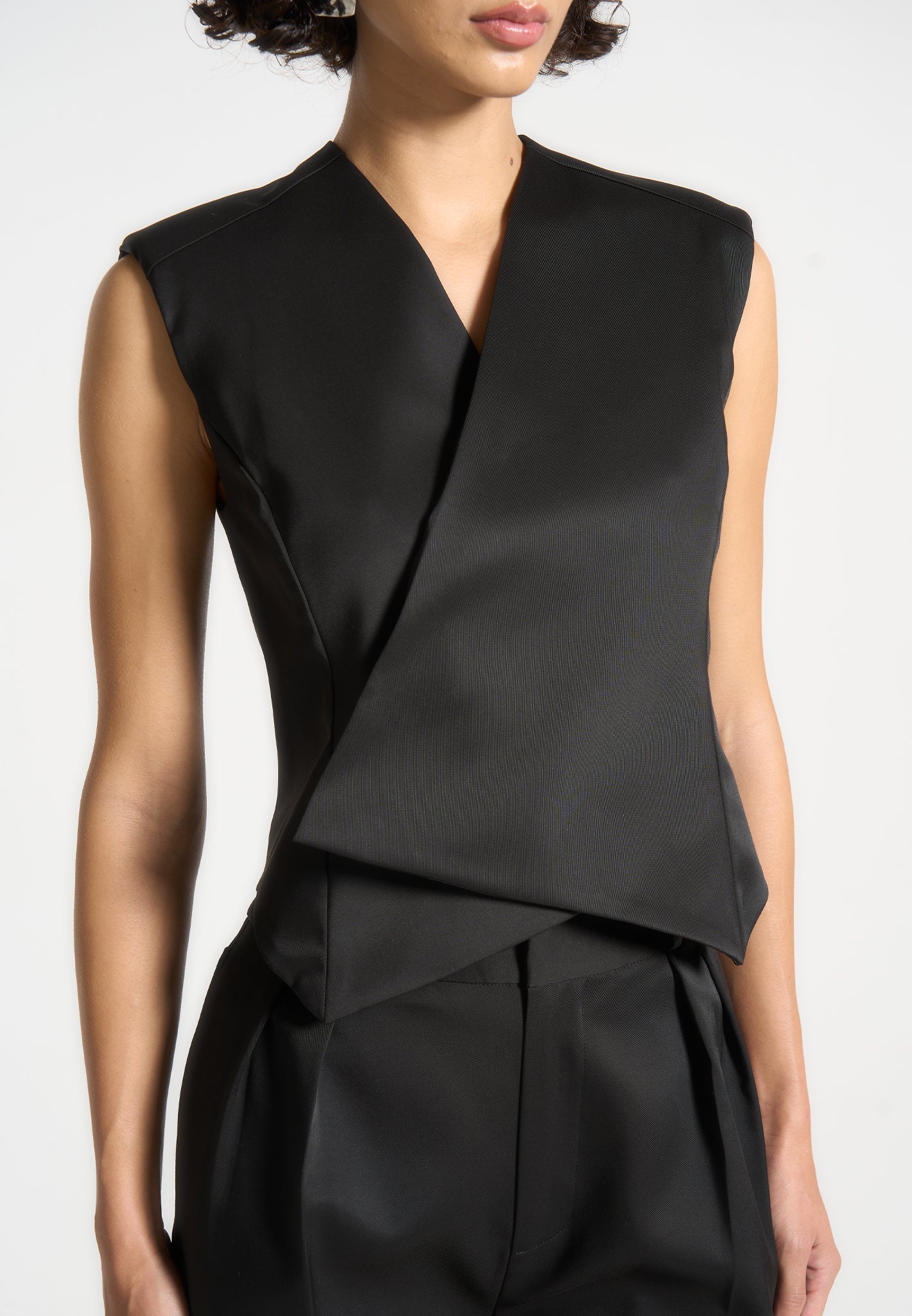 Wickelweste aus Satin - Schwarz