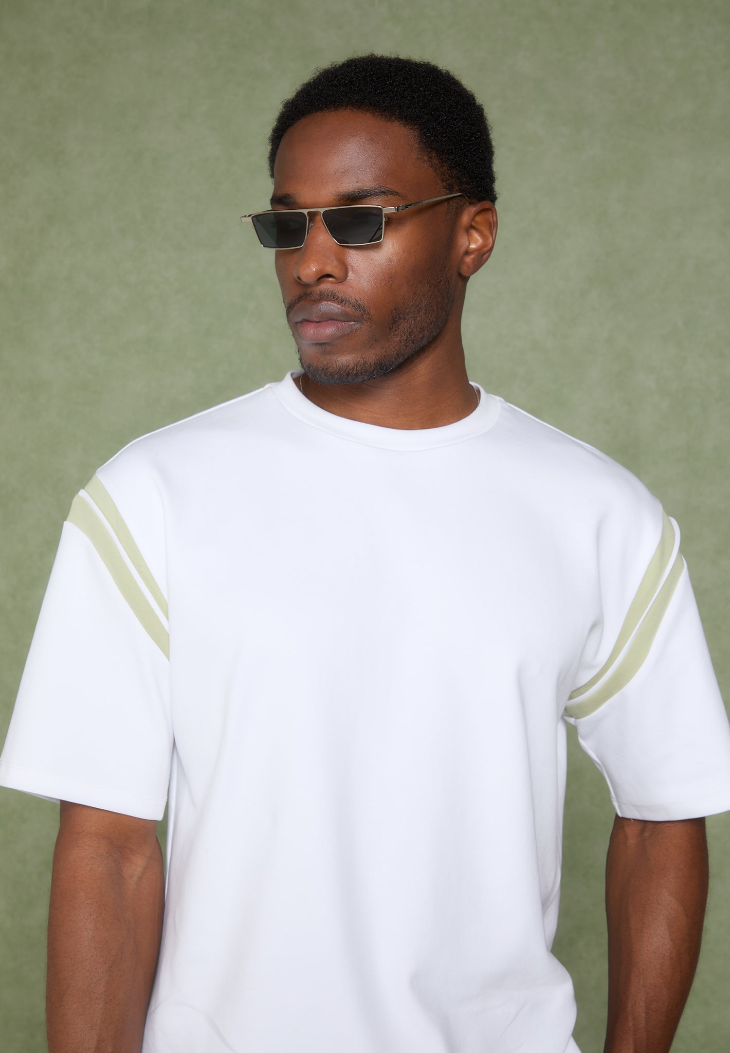 Varsity T-Shirt - Off White/Salbeigrün 