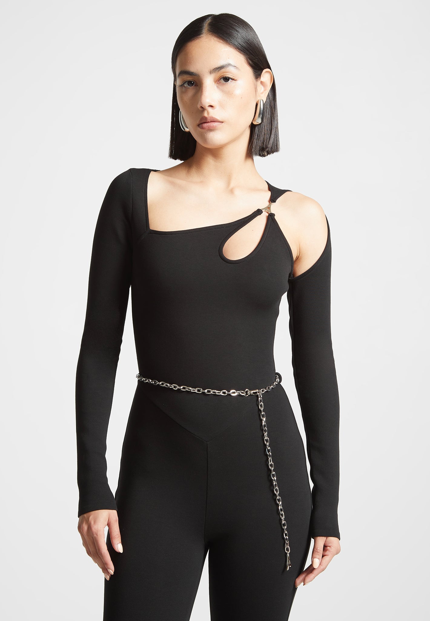 Jumpsuit mit Eiffel-Kettendetail - Schwarz