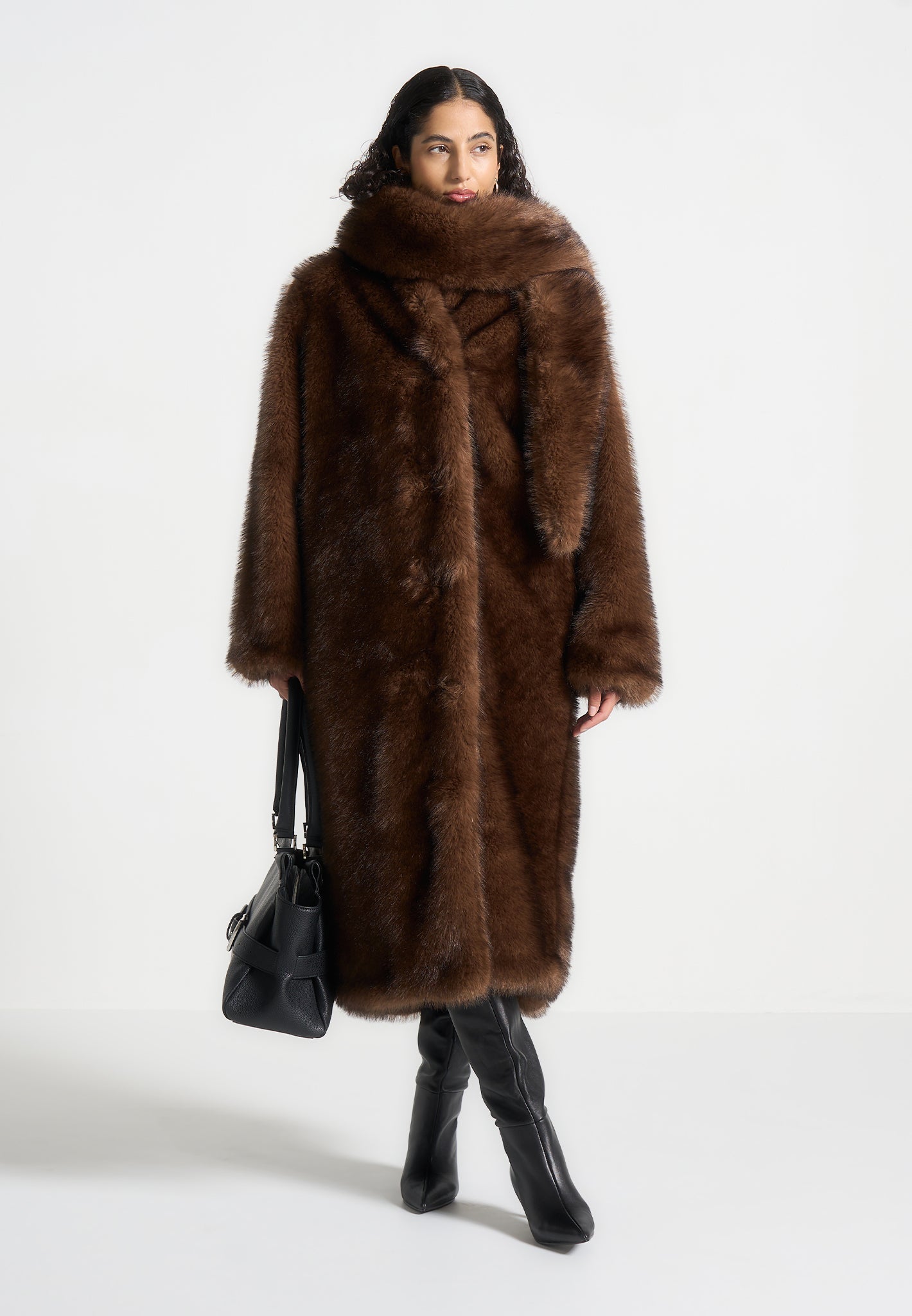 Pelz-Oversize-Mantel mit Schal - Braun
