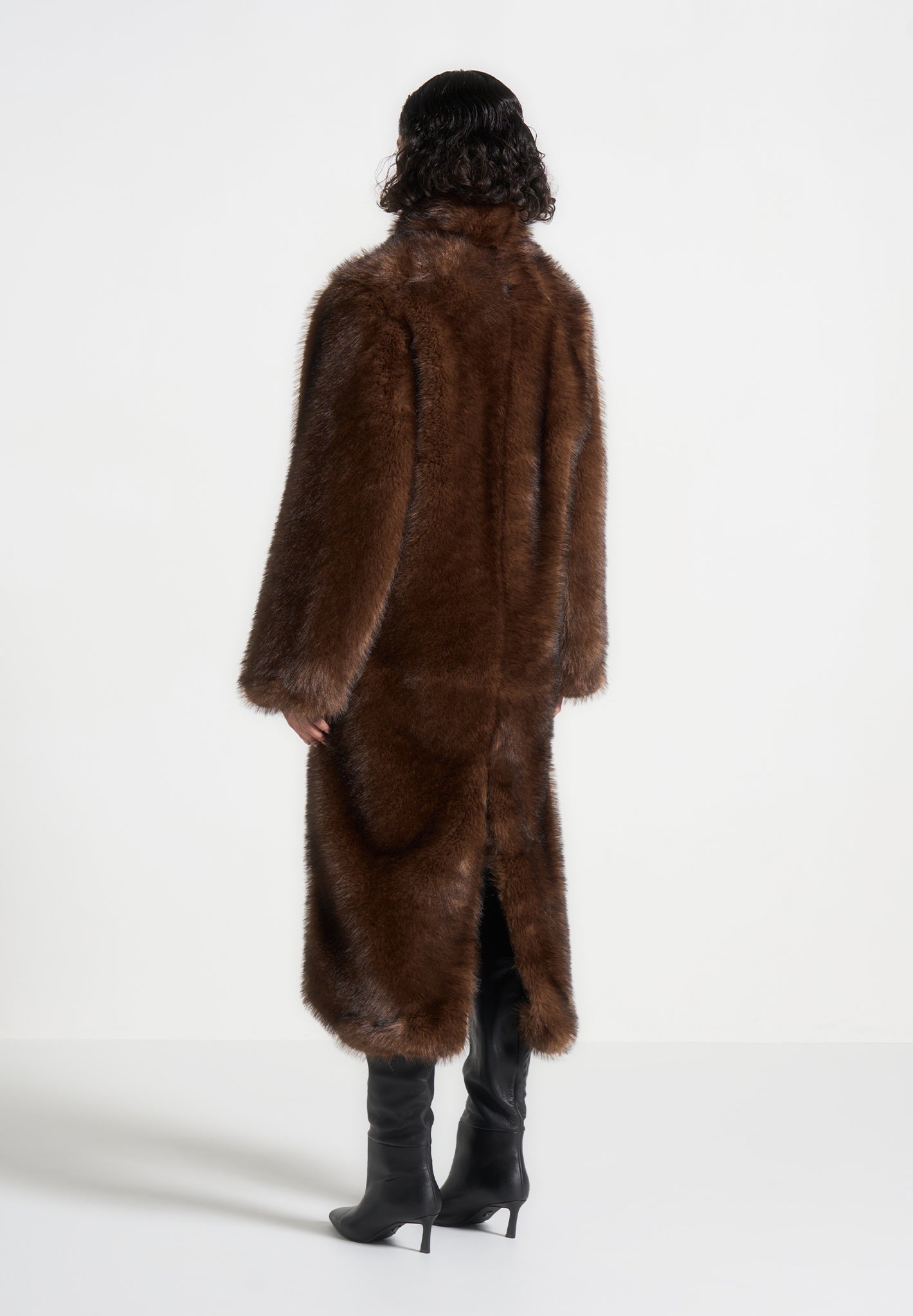 Pelz-Oversize-Mantel mit Schal - Braun