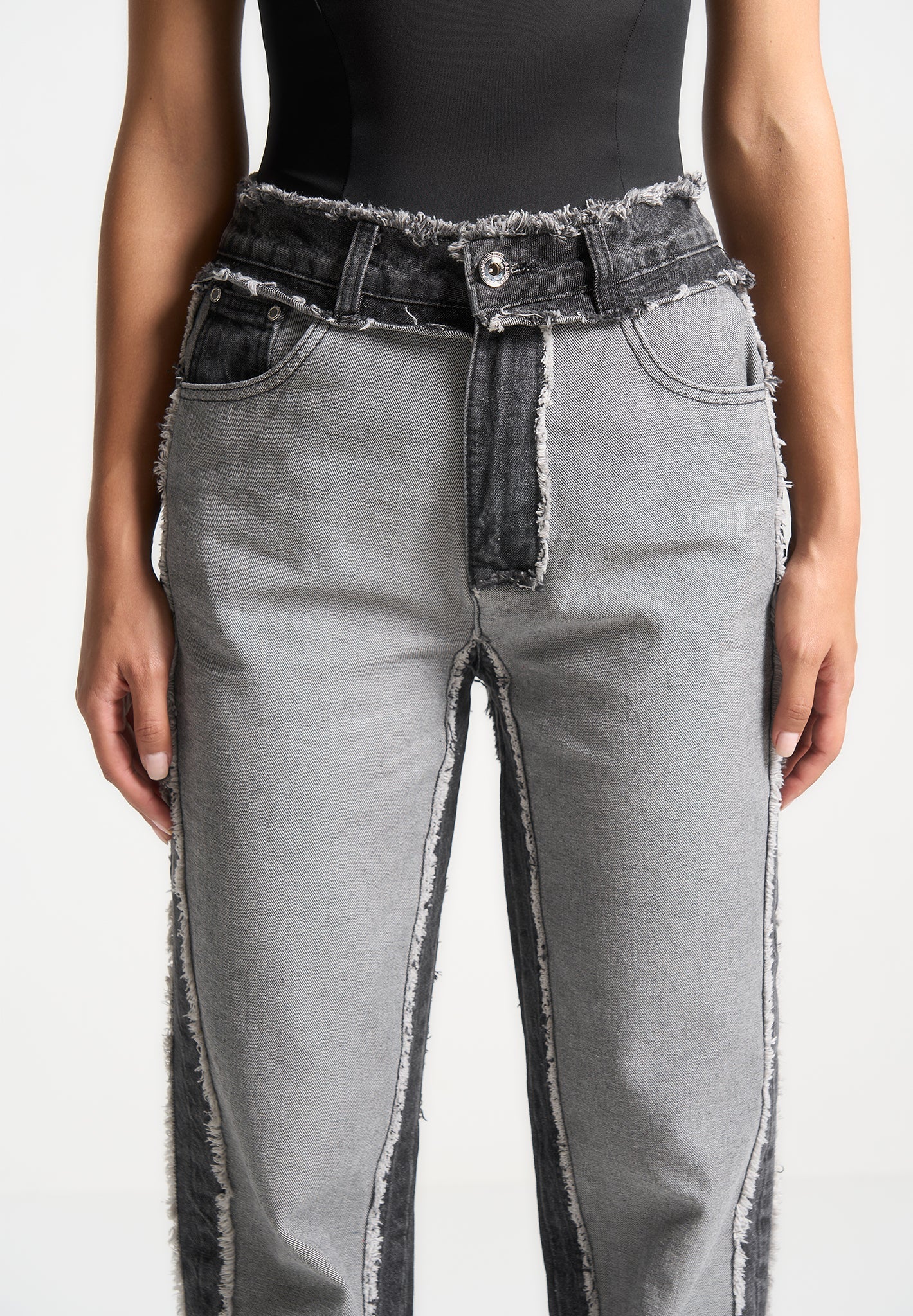 Distressed Mom Jeans – Verwaschenes Schwarz