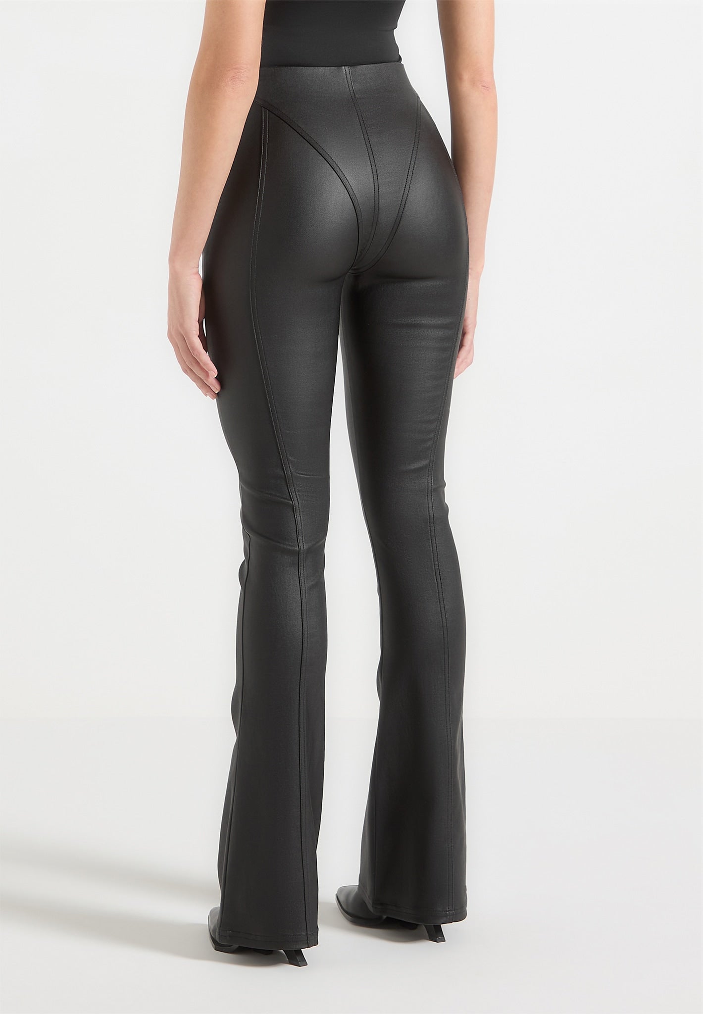 Fit-and-Flare-Leggings mit Wachseffekt - Schwarz 