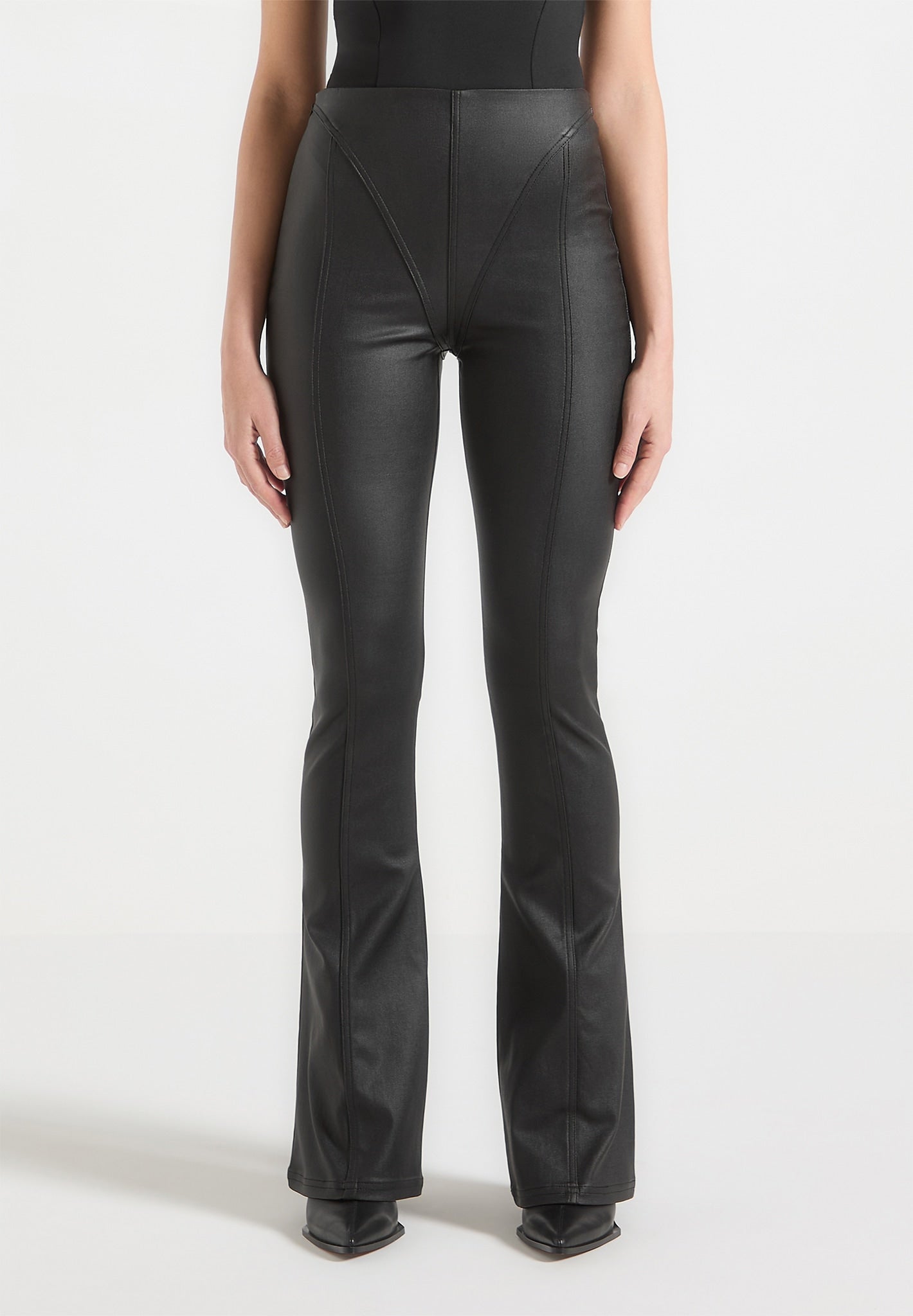 Fit-and-Flare-Leggings mit Wachseffekt - Schwarz 
