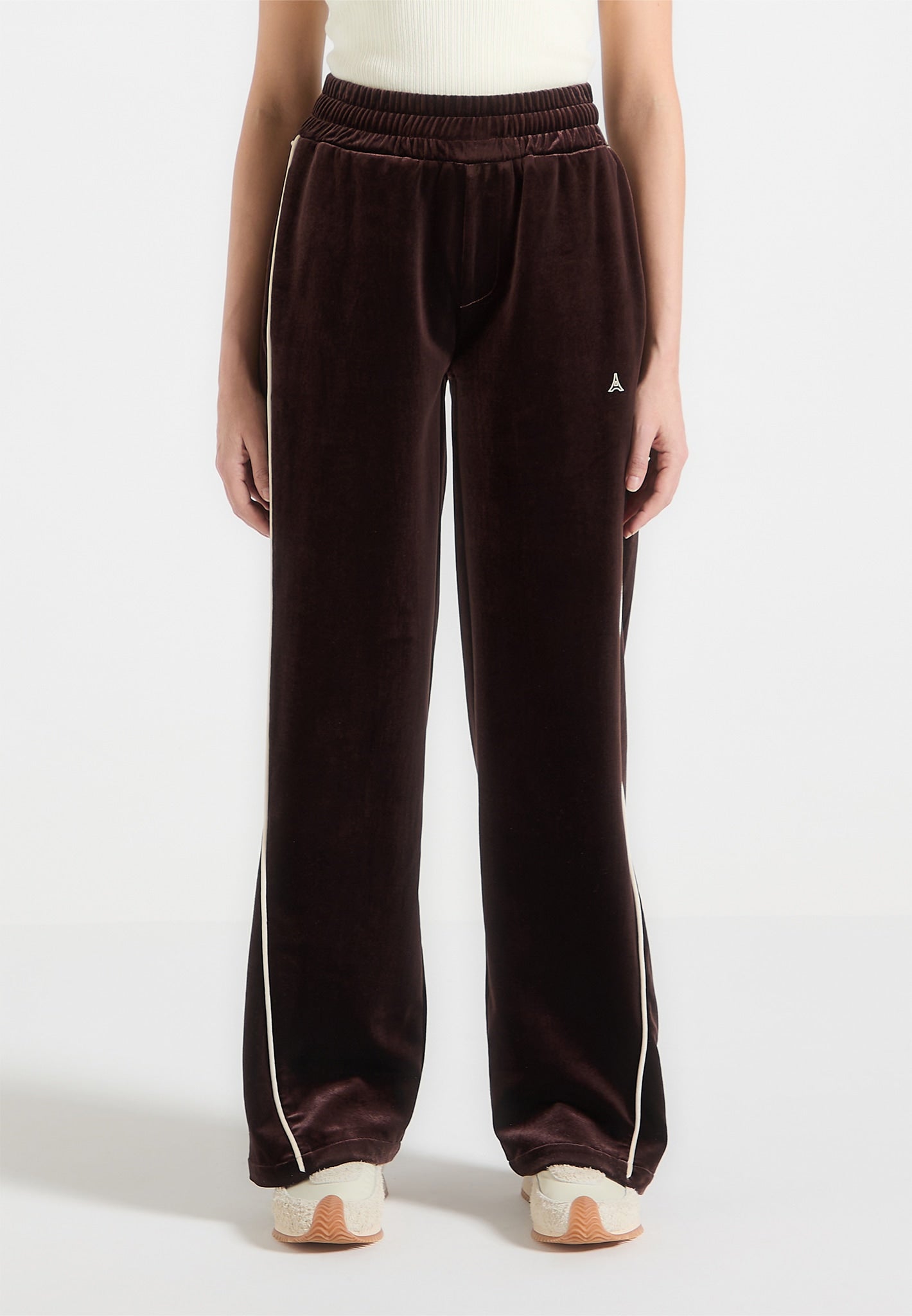 Eiffel – Jogginghose aus Velours mit geradem Bein – Braun 