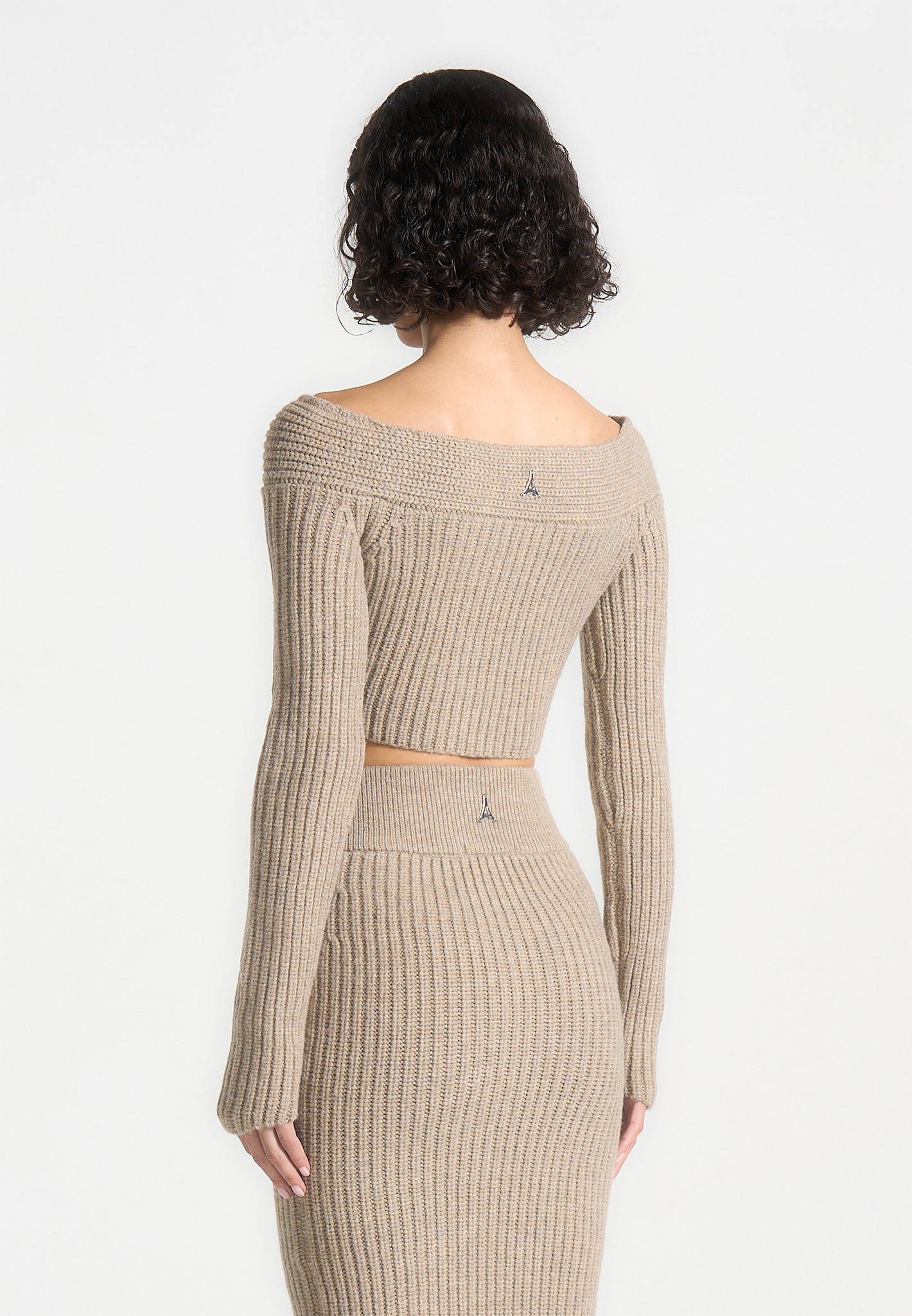Schulterfreies Strick-Crop-Top - Beigemeliert