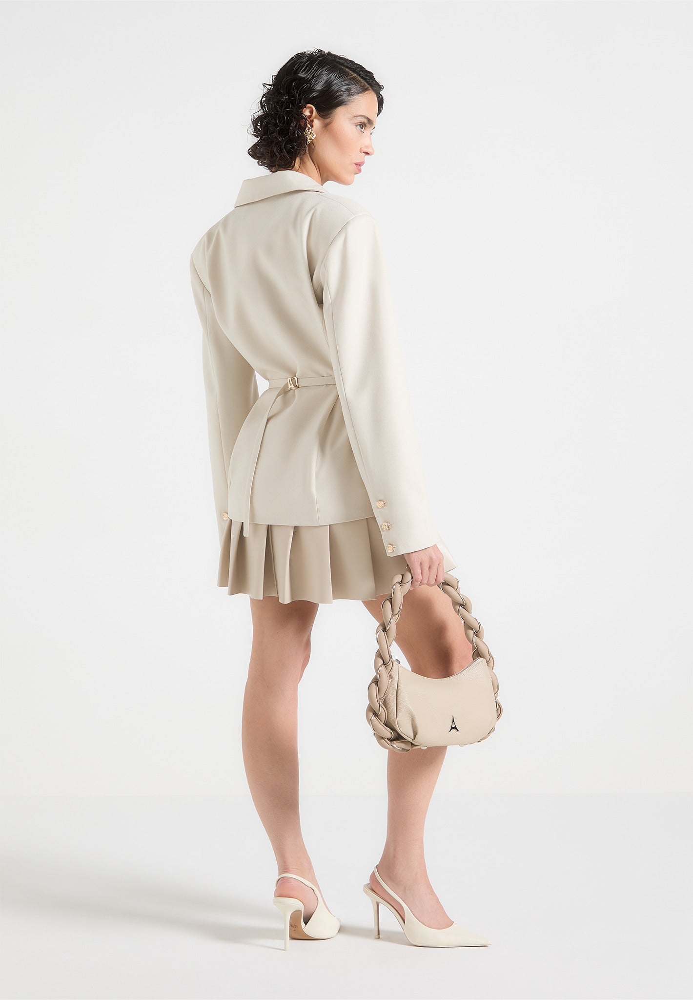 Maßgeschneidertes Cinch-Blazerkleid mit Falten - Beige 