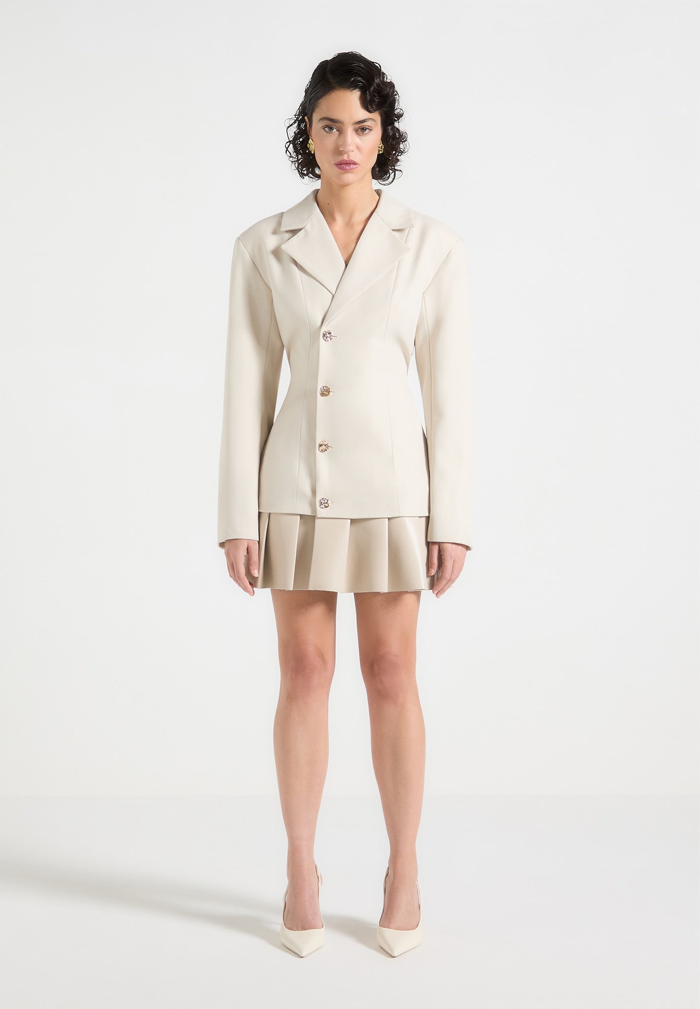 Maßgeschneidertes Cinch-Blazerkleid mit Falten - Beige 