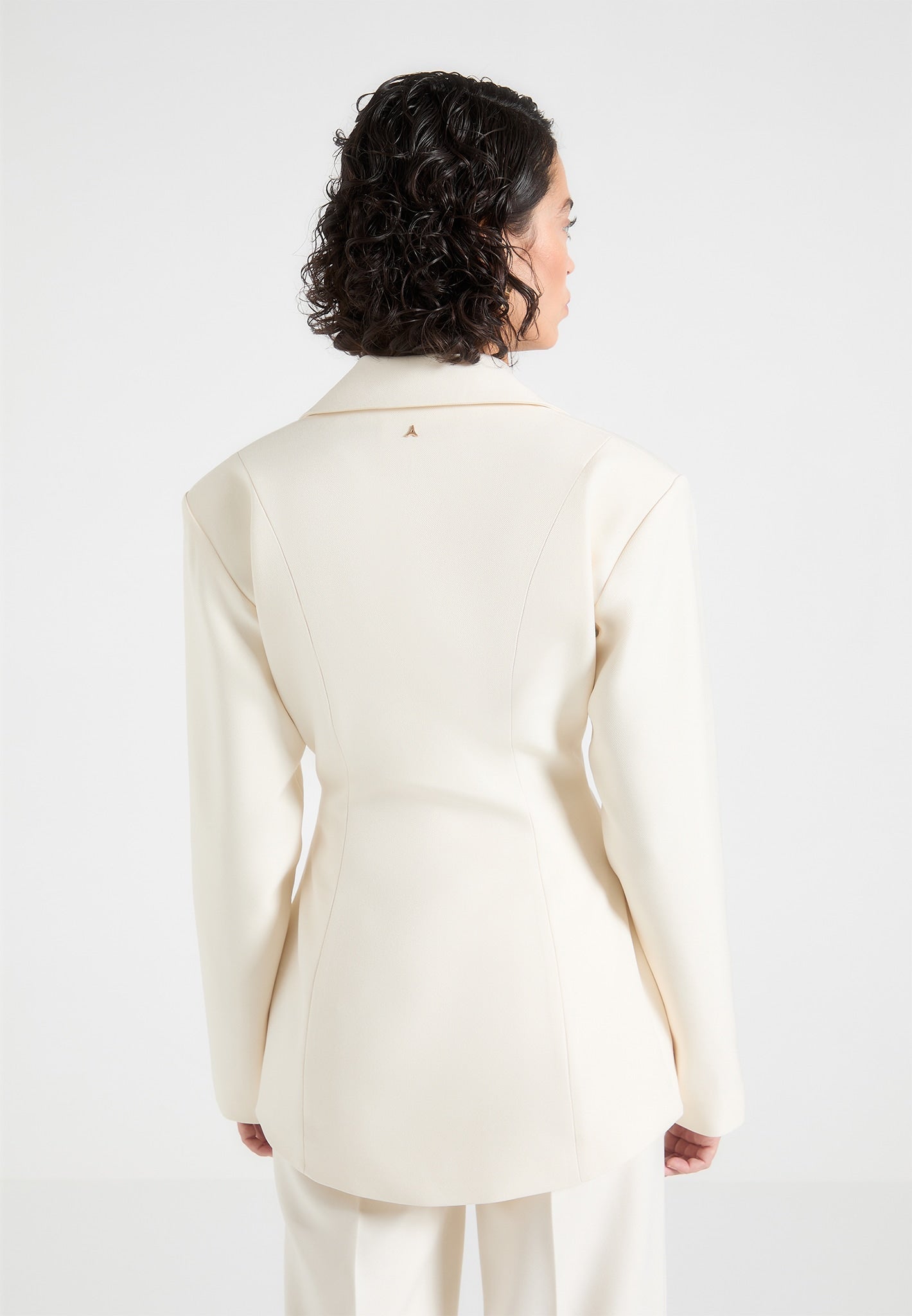 Blazer mit weiten Schultern und Cinch-Taille - Creme 