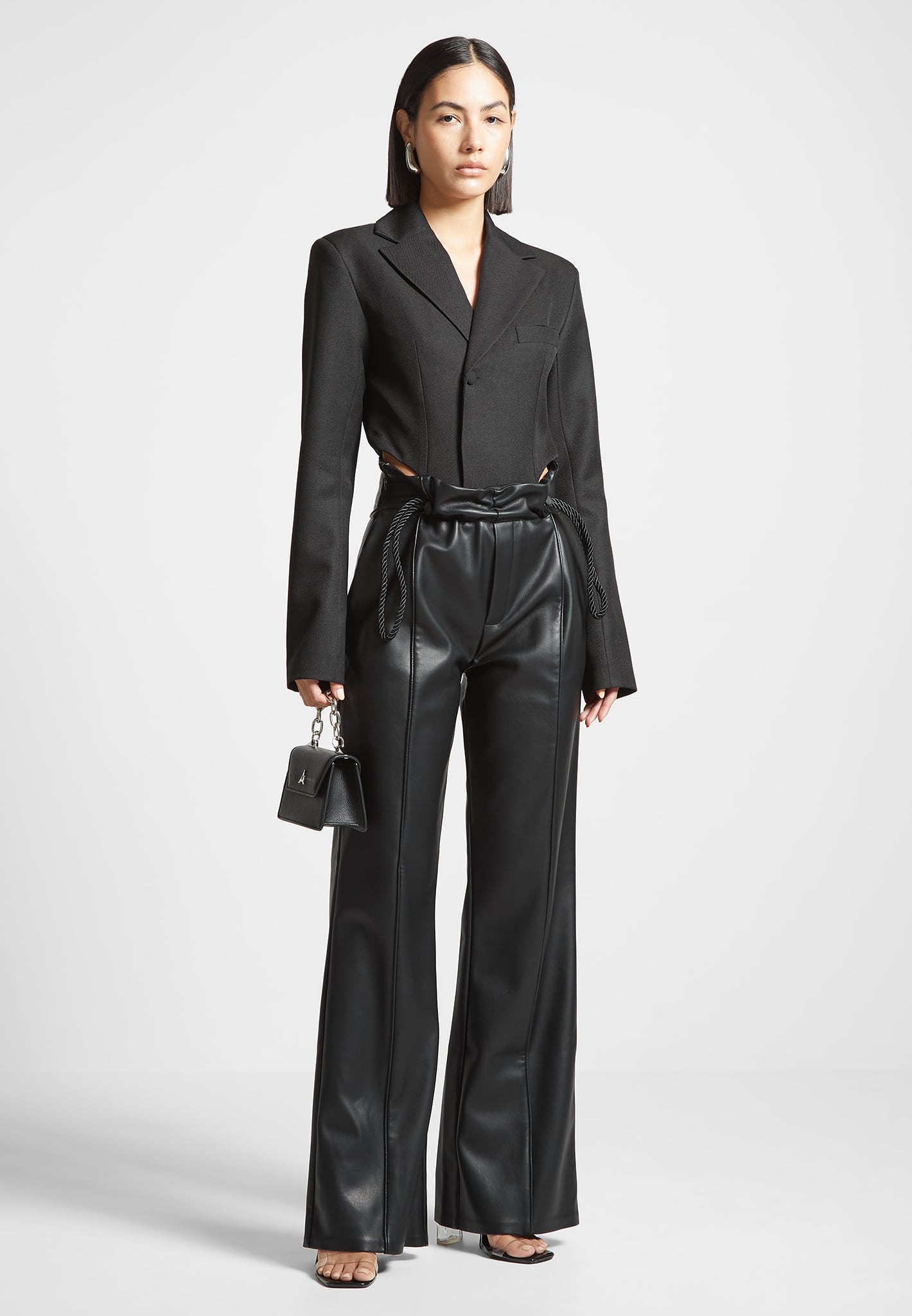 Maßgeschneiderter Blazer-Bodysuit mit hohem Beinausschnitt - Schwarz