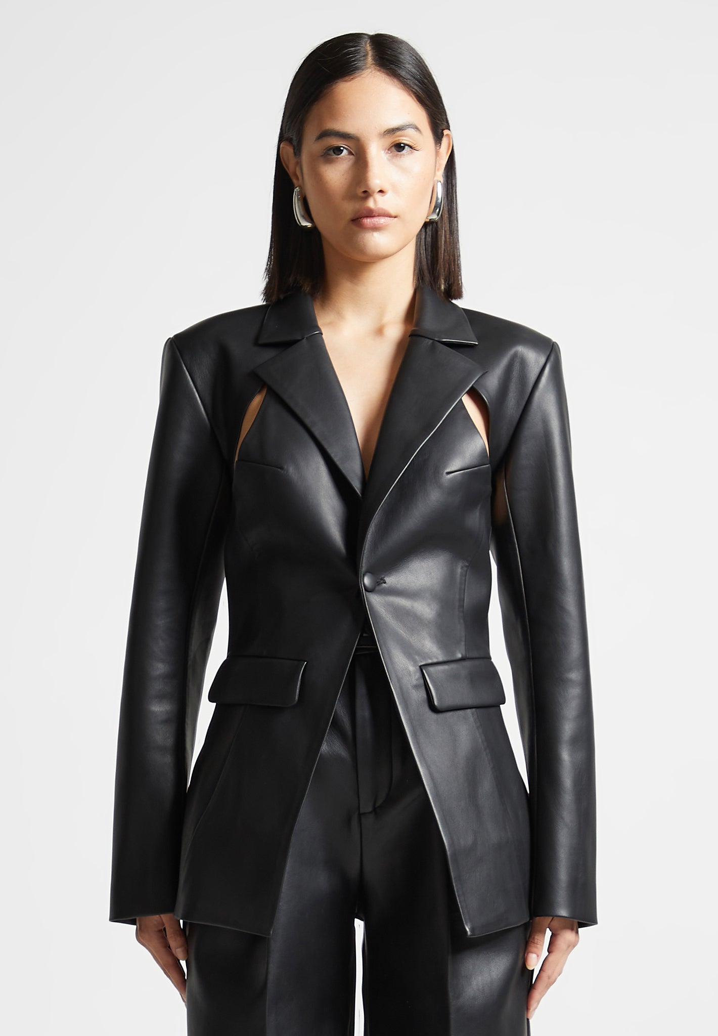 Blazer aus Leder mit Cut-Outs - Schwarz
