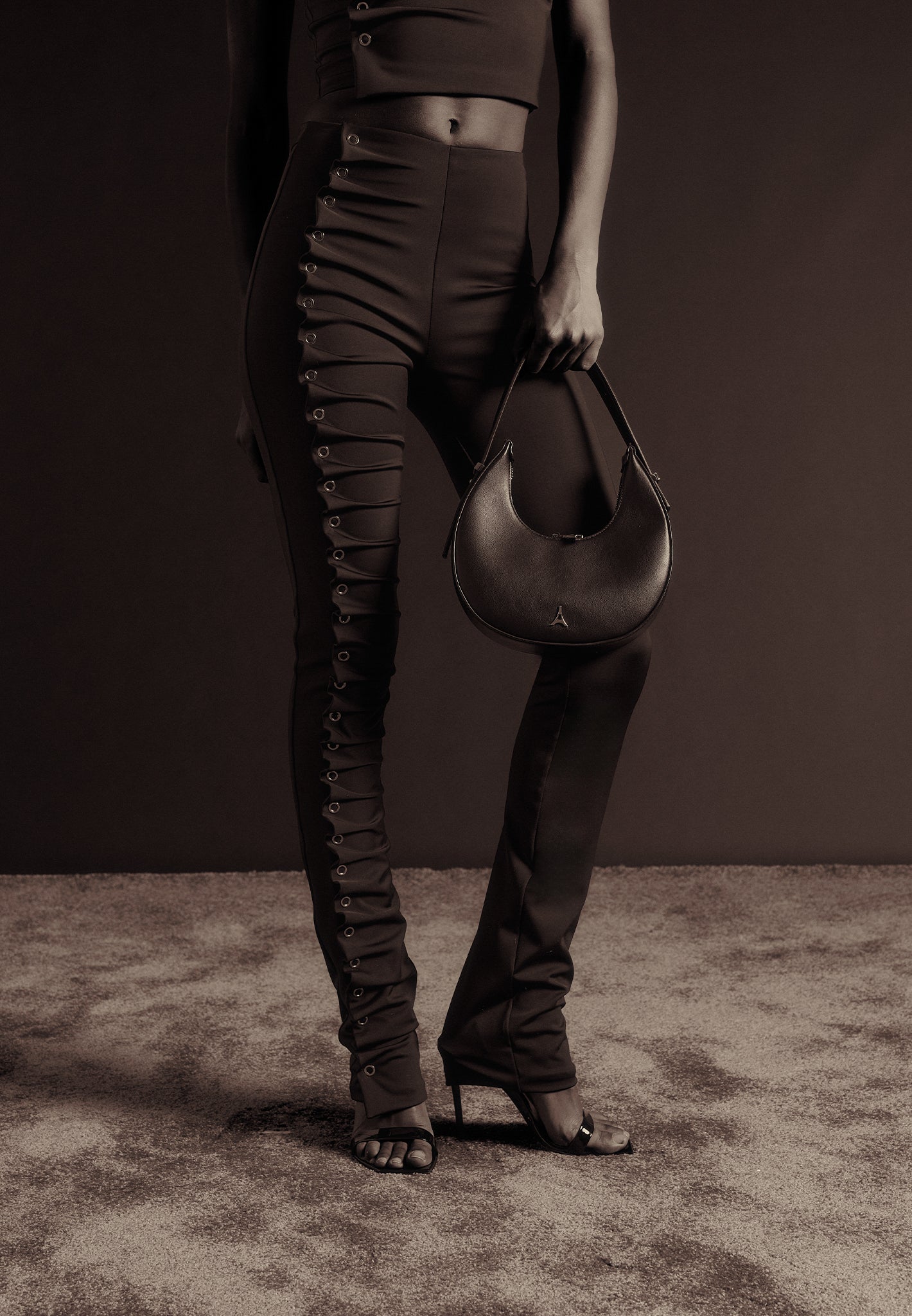 Leggings mit Ösendetail - Schwarz