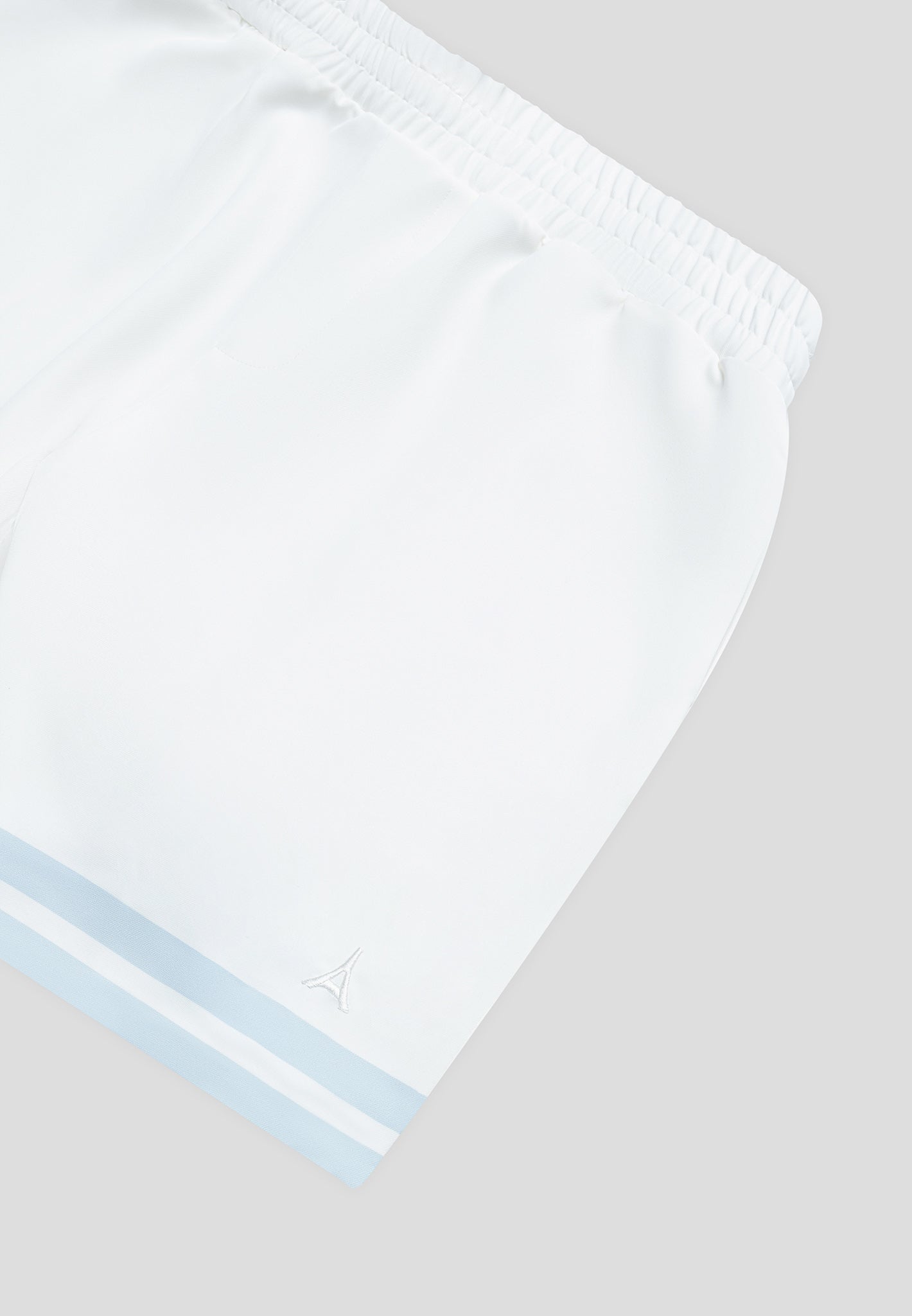 Shorts mit Blumenbordüre - Blau