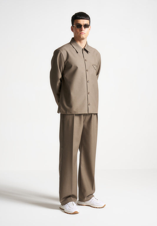 Relaxed Fit Hose mit Plisseefalten und Schraffurmuster - Khaki 
