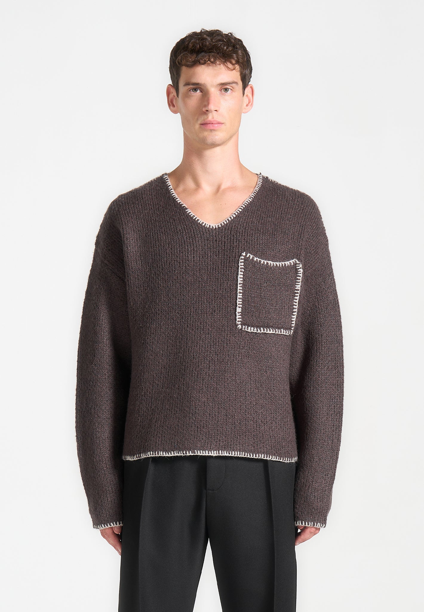 Mohair-Strickpullover mit Überwendlingsstich und V-Ausschnitt - Braun 