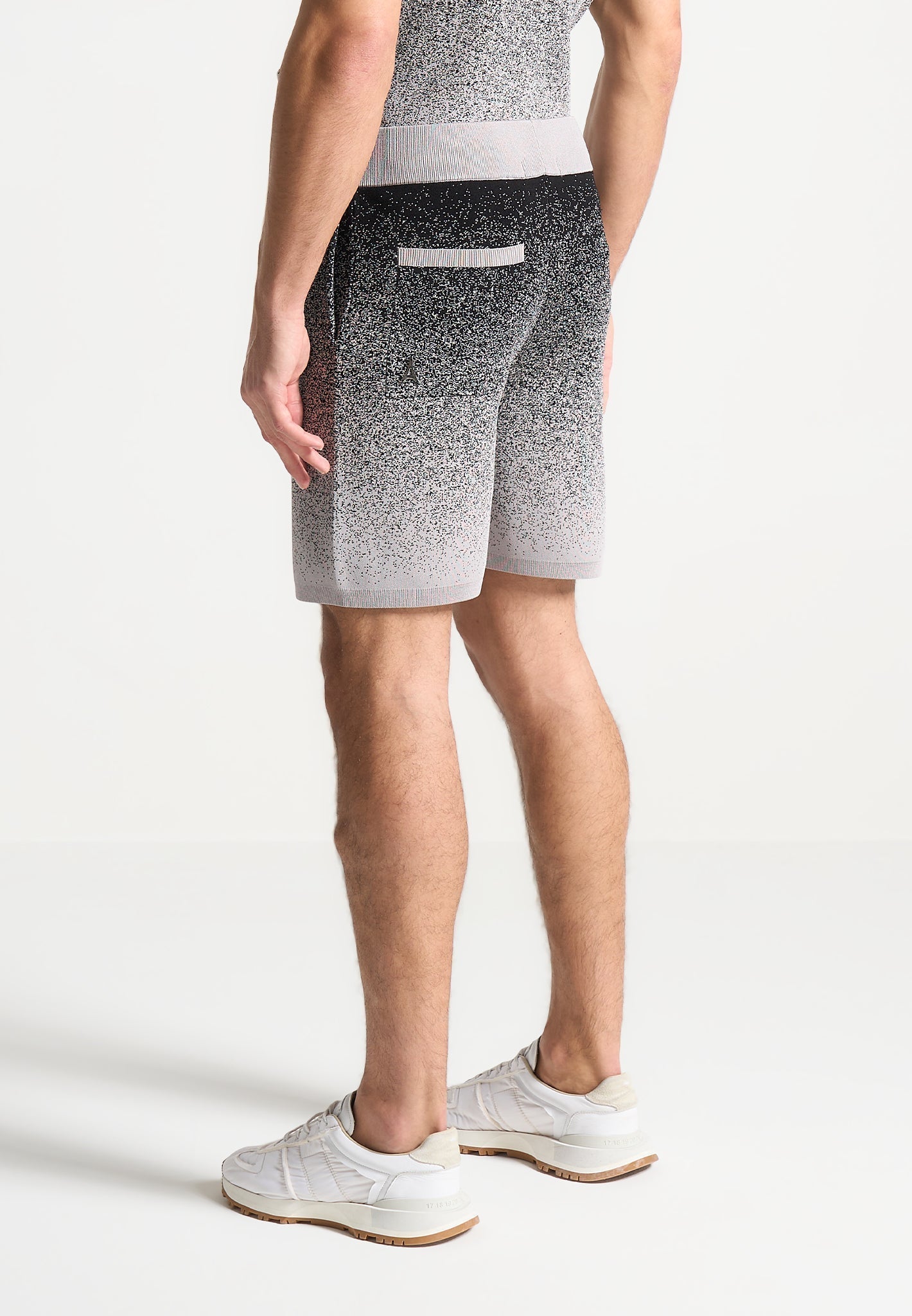 Ombré-Strickshorts - Grau/Schwarz