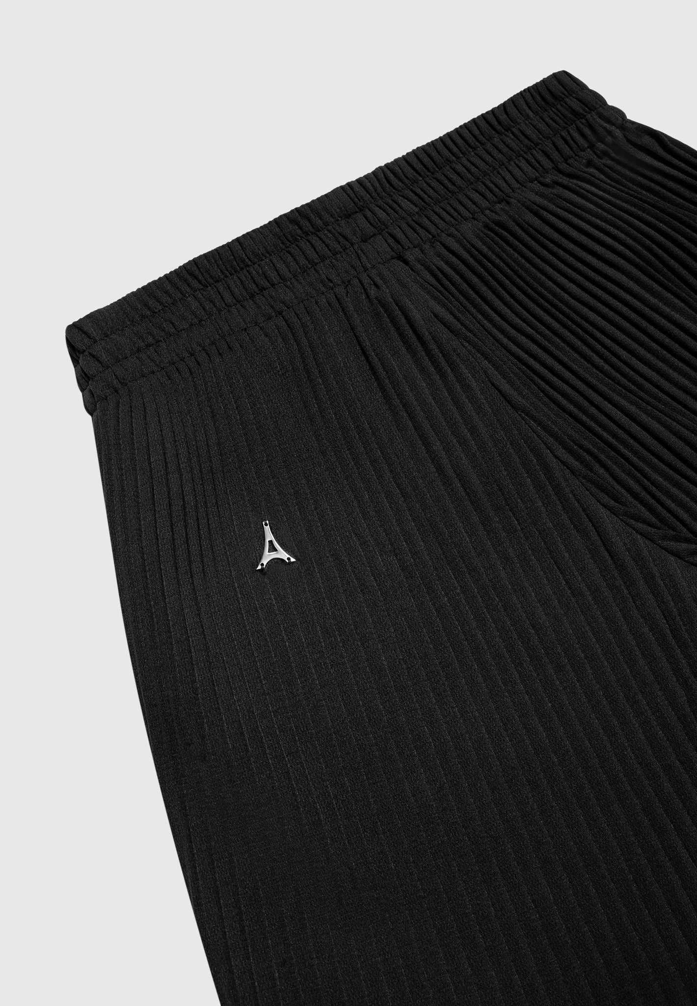 Shorts mit Falten - Schwarz 