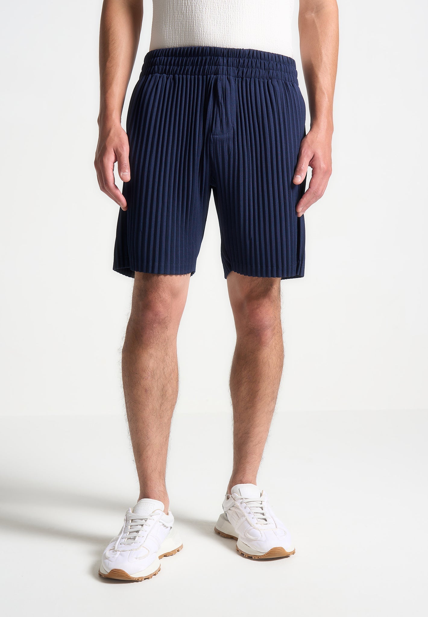 Shorts mit Bundfalten - Marineblau