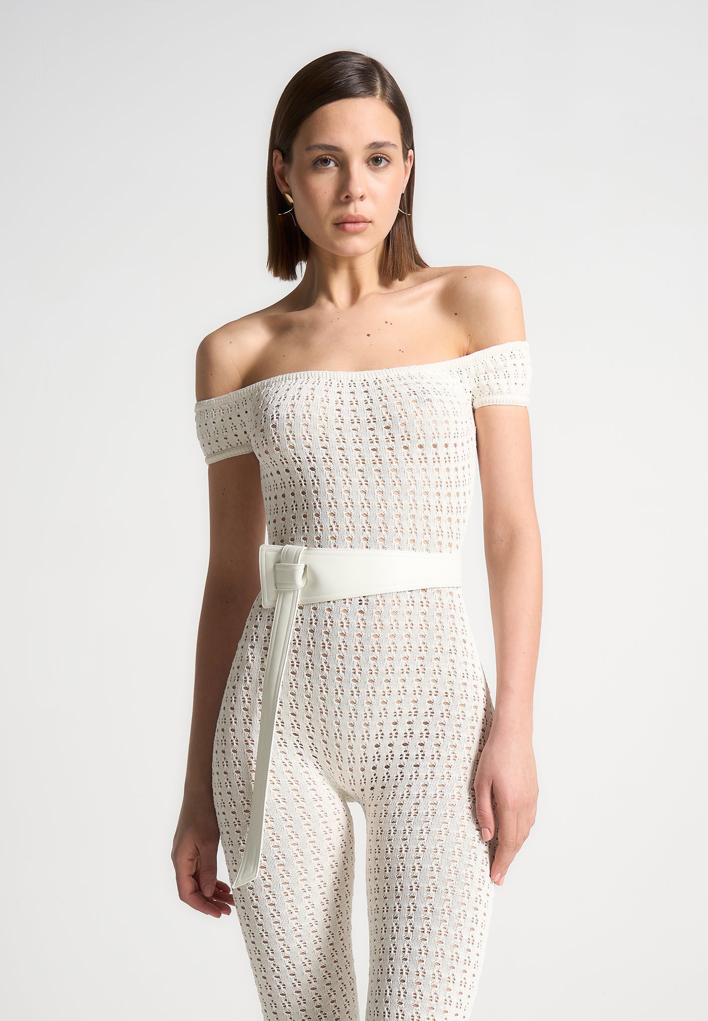 Pointelle-Strick-Bardot-Jumpsuit mit Gürtel - Creme 